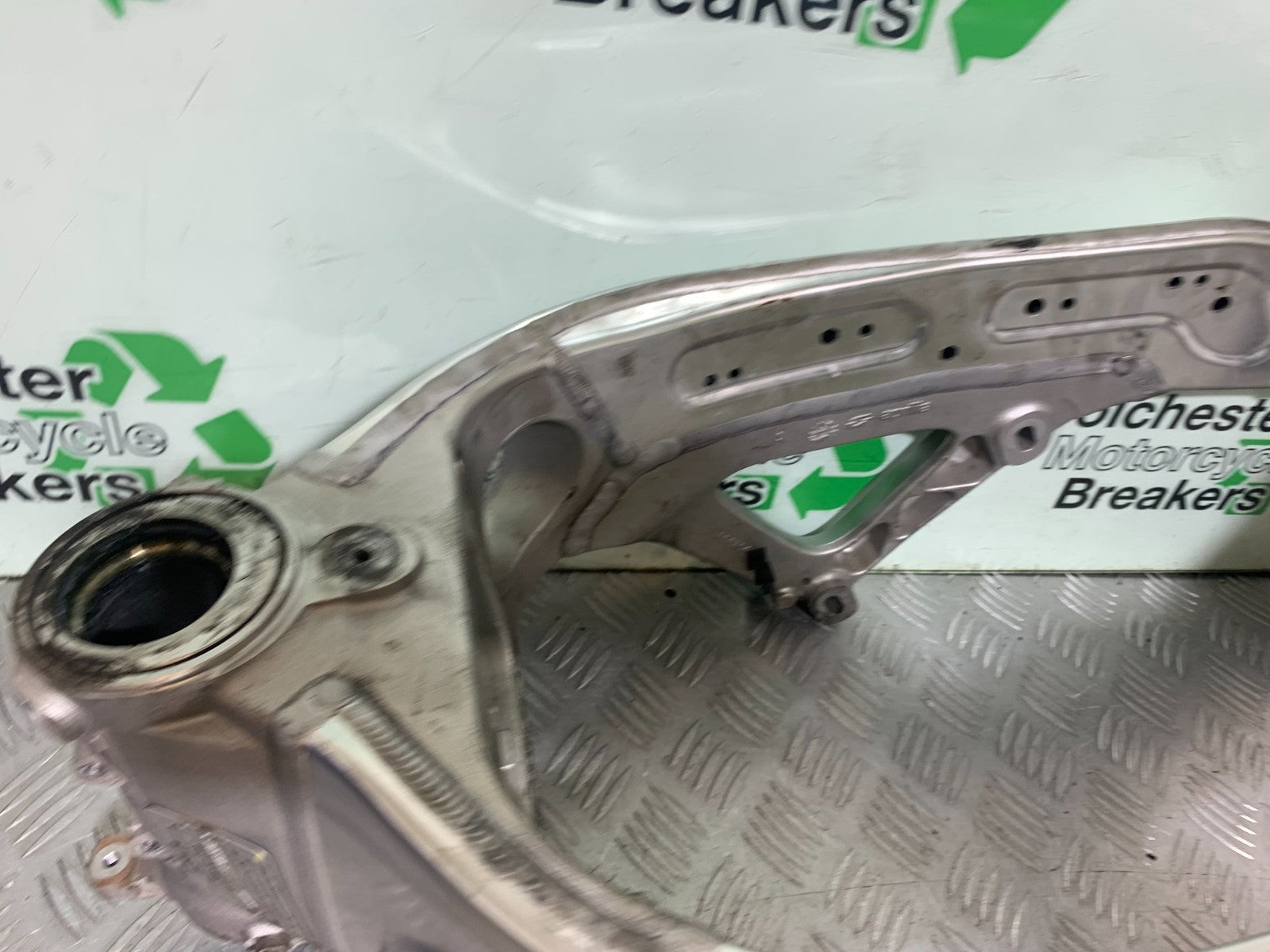 APRILIA RSV4 FACTORY FRAME REG LOG BOOK  YEAR 2009-2012 (CMB1224)