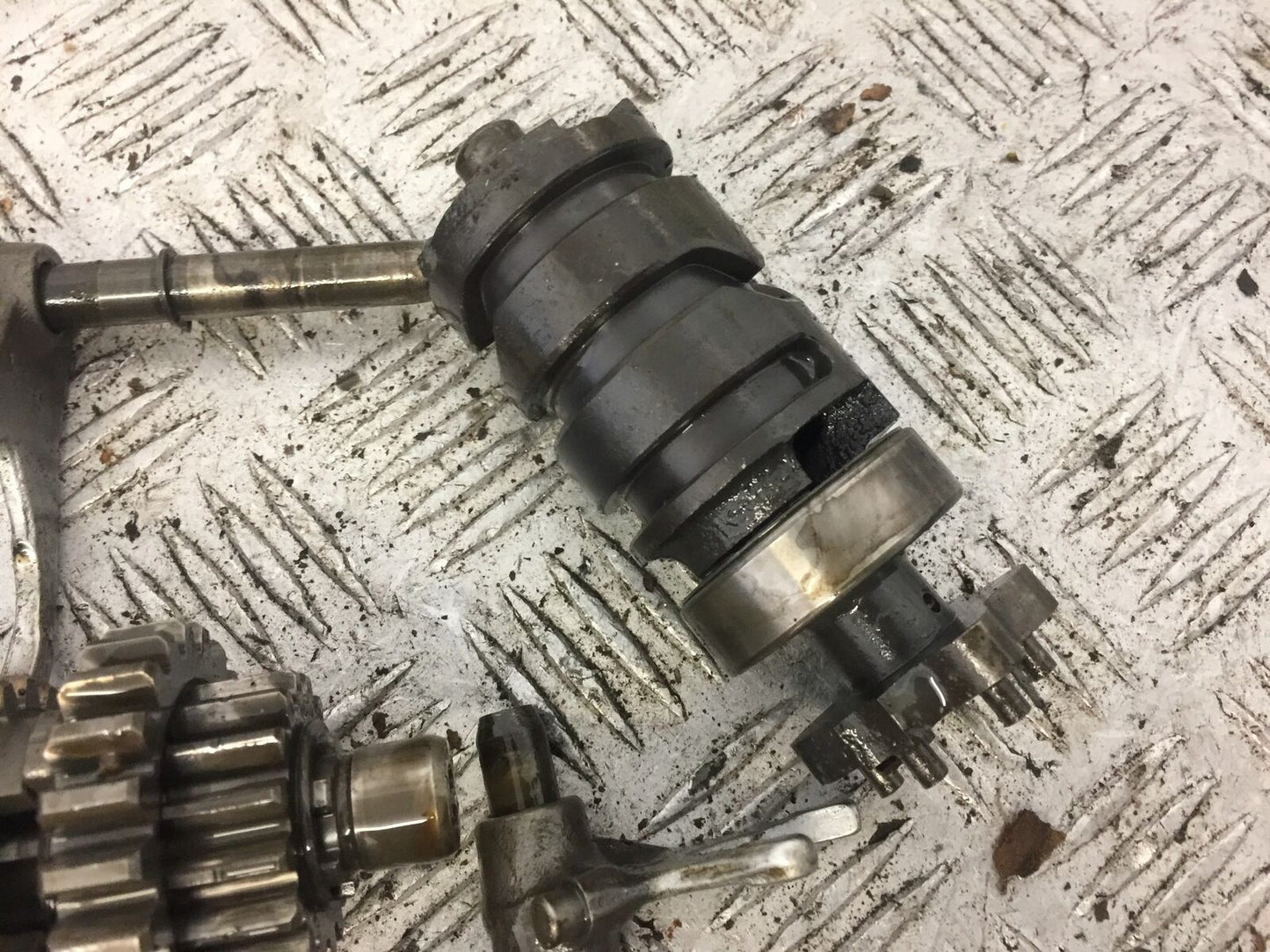 YAMAHA DTR125 DTR 125 DT125 R GEARBOX   YEAR 1992 (STOCK 712)