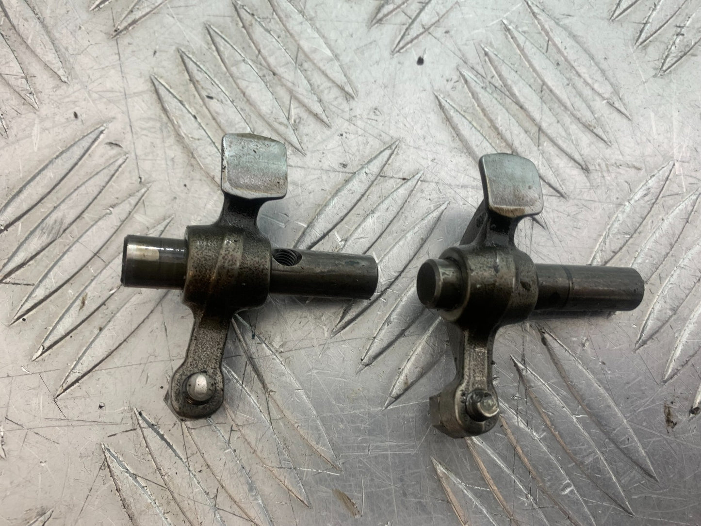 HONDA XL125 VARADERO 2X ROCKER ARMS  YEAR 2001-2006  (CMB1210)