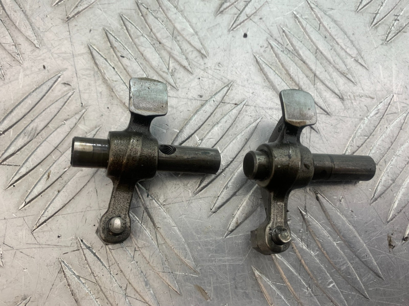 HONDA XL125 VARADERO 2X ROCKER ARMS  YEAR 2001-2006  (CMB1210)