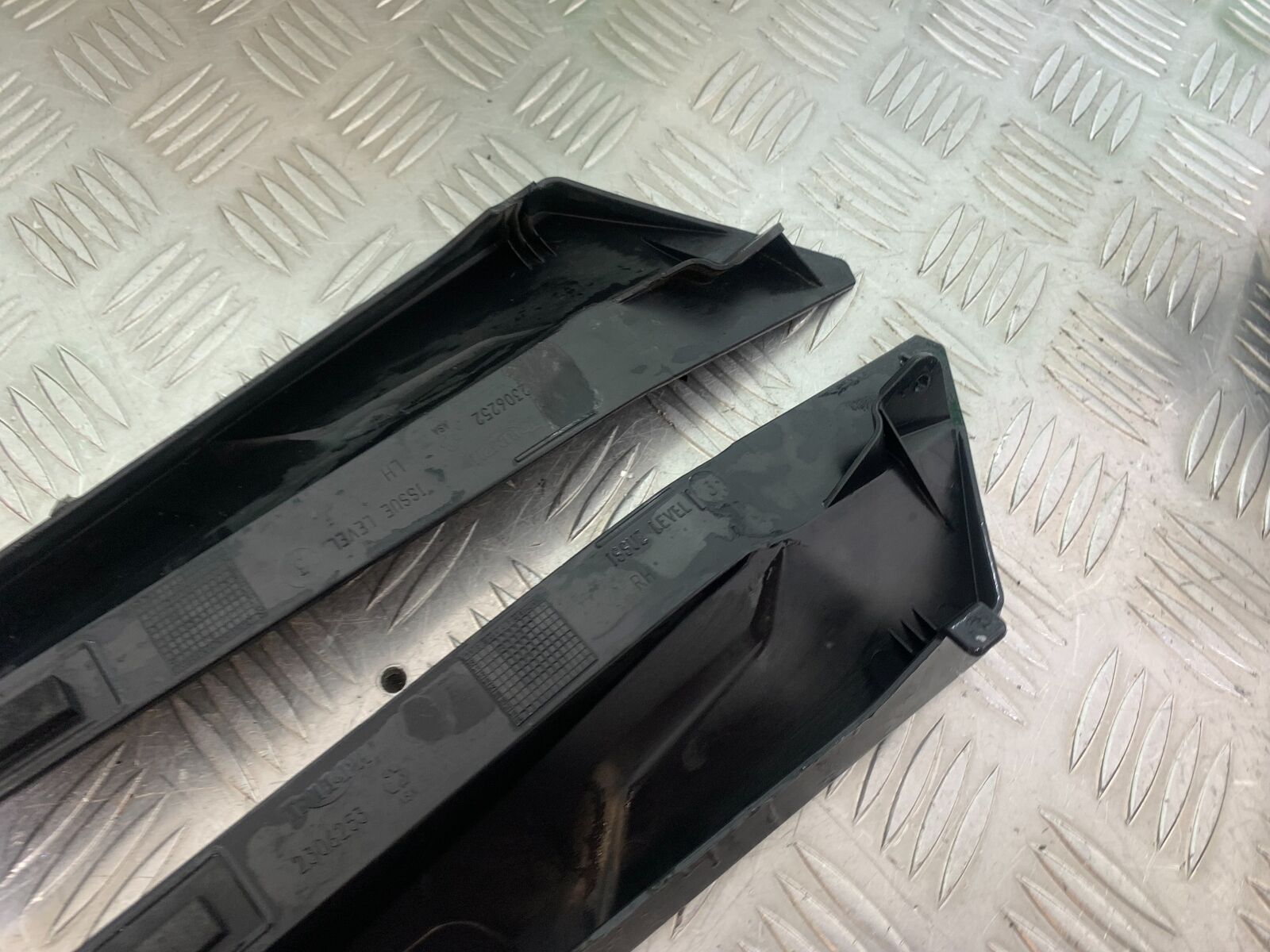 TRIUMPH TIGER 800 FRONT MUDGUARD INFILLS  YEAR 2011-2014 (CMB1113)