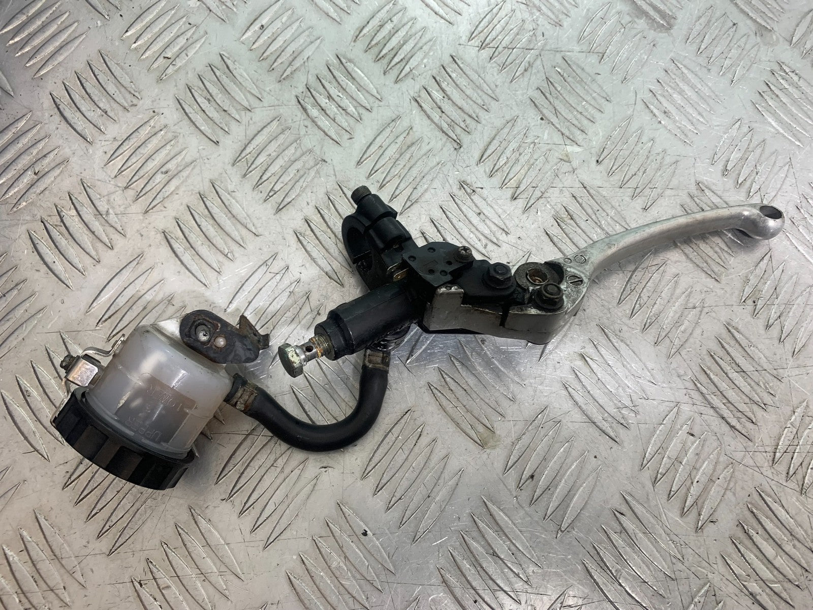 TRIUMPH 955i SPRINT ST FRONT BRAKE MASTER CYLINDER   1999-2004 (CMB1176)