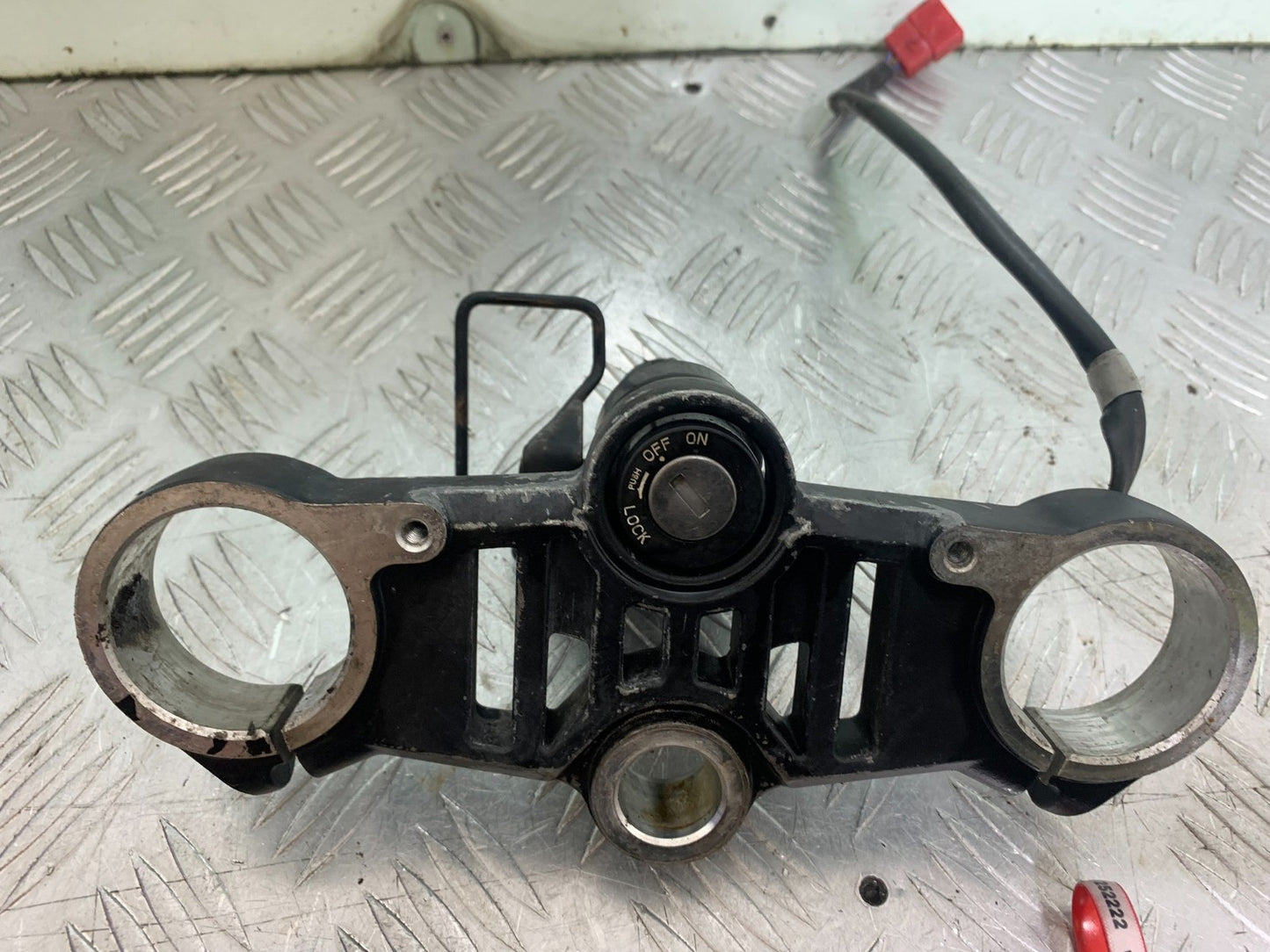 YAMAHA YZF-R125 YZF 125 LOCKS KEY TOP YOKE   YEAR 2019-2022 (CMB1263)