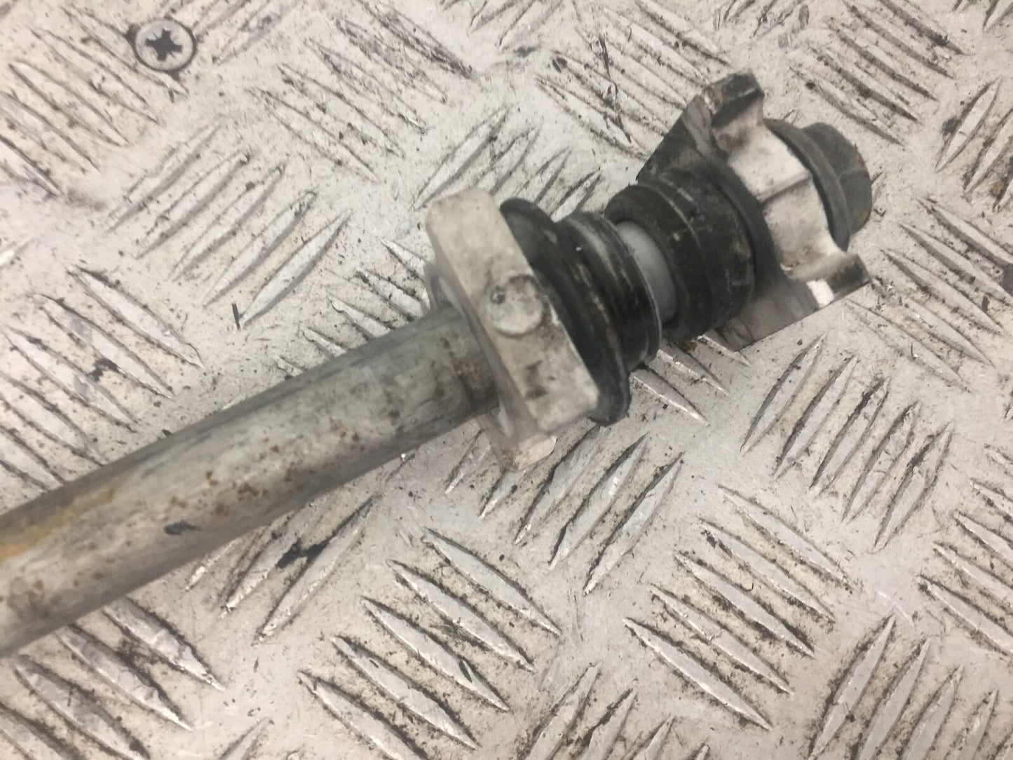 HONDA CB650 R CB 650 R REAR WHEEL SPINDLE   YEAR 2019-2021 (STOCK 776)