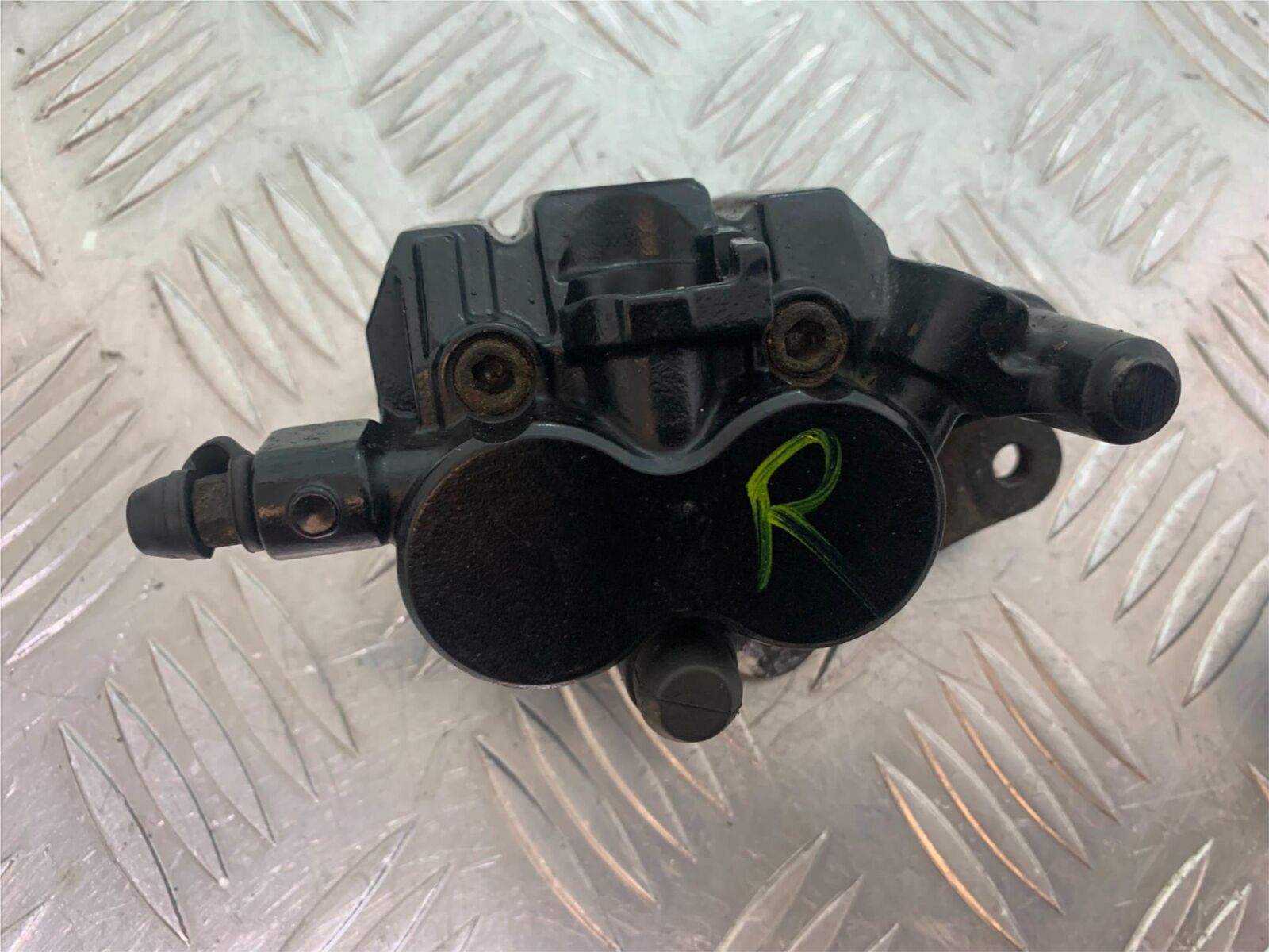 KAWASAKI Z300 ER300 REAR BRAKE CALIPER  YEAR 2016-2018  (CMB1056)