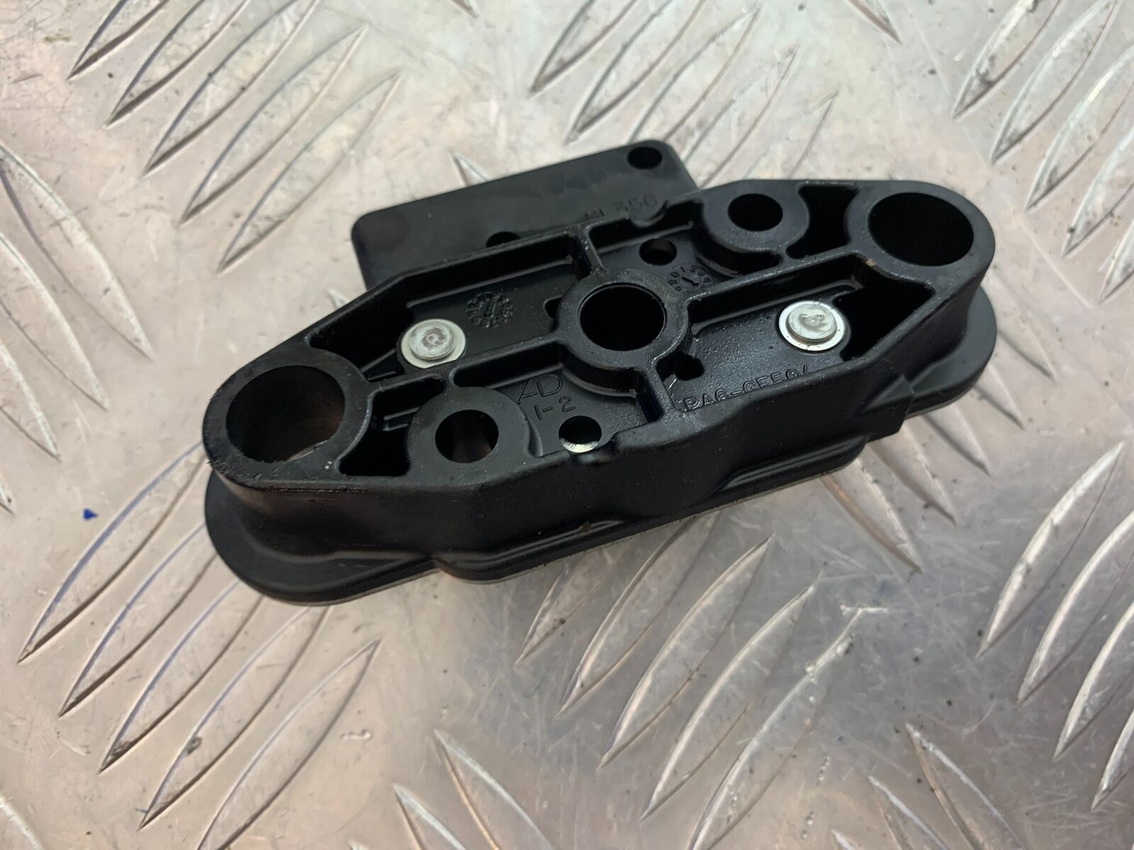 KAWASAKI ZX10R ZX 10R SEAT CATCH  YEAR 2016-2020 (CMB1015)