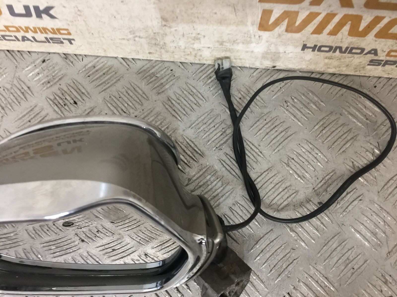 HONDA GL1800 GL 1800 LEFT MIRROR  YEAR 2004-10 ABS (STOCK 890)