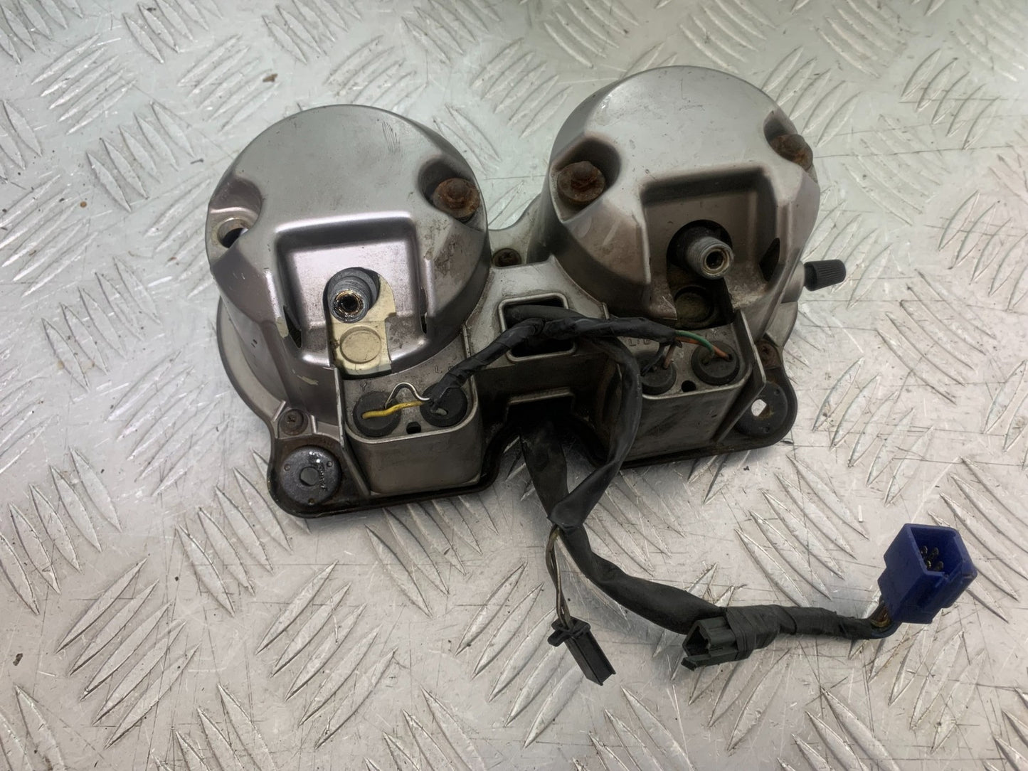 SUZUKI GS500 GS 500 CLOCKS (DAMAGED)  YEAR 2001-2008 (CMB1254)