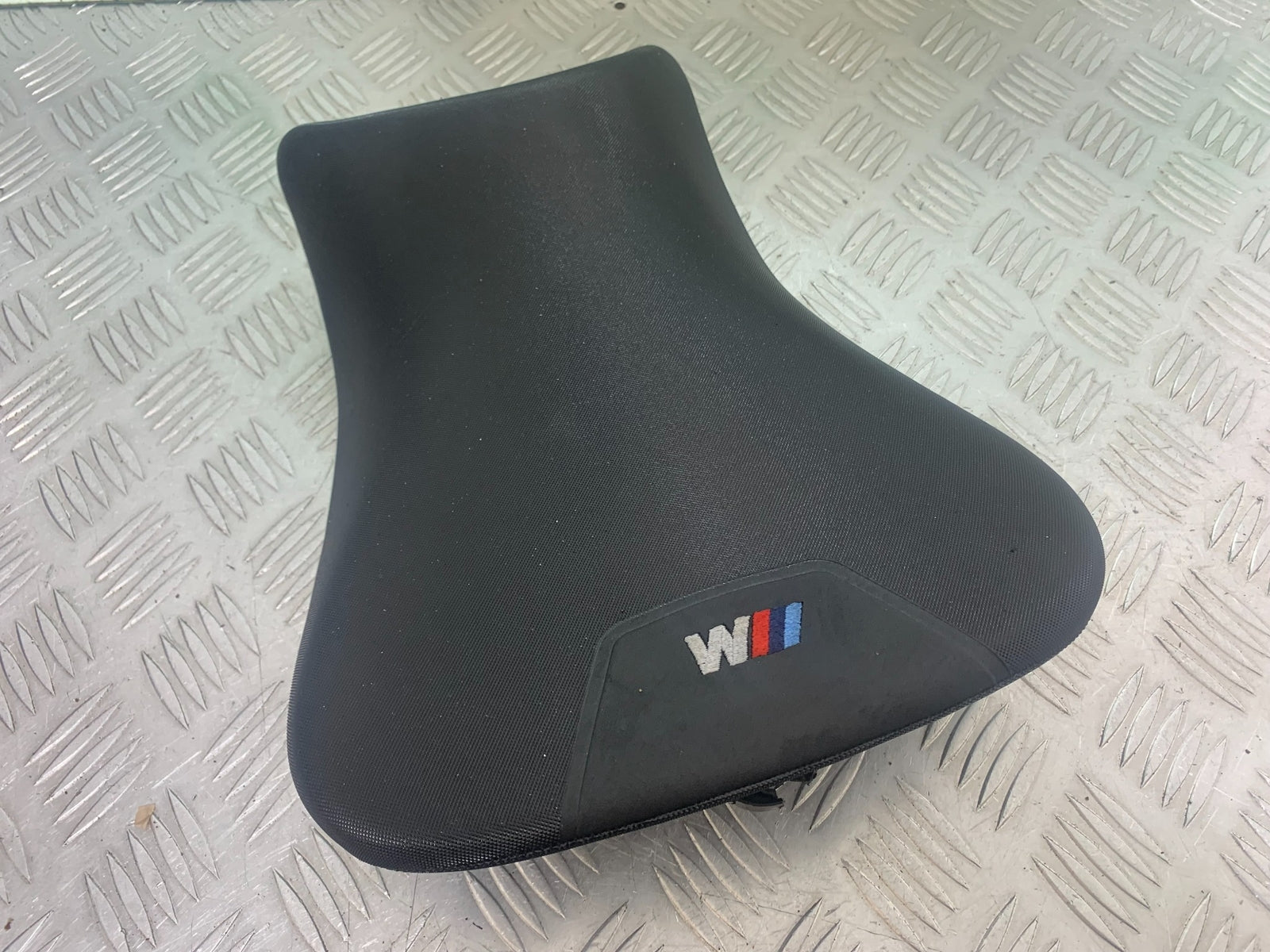 BMW M1000 R FRONT SEAT   YEAR 2023-2024 (CMB1140)