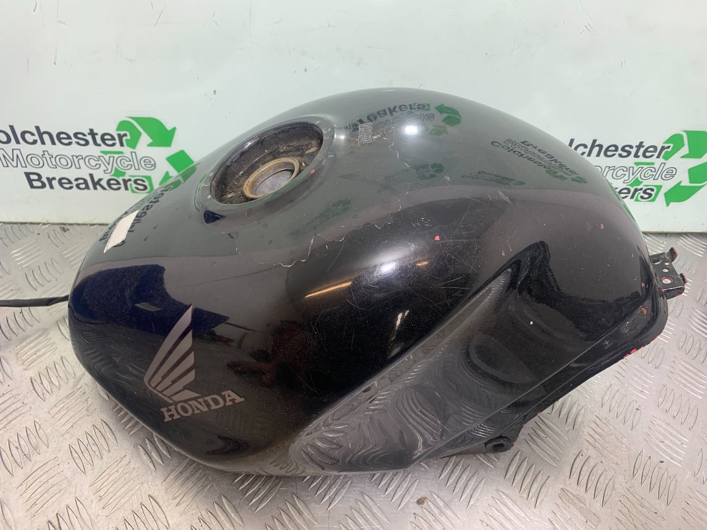 HONDA VFR750 VFR 750 F PETROL TANK   YEAR 1994-1997 (CMB1156)