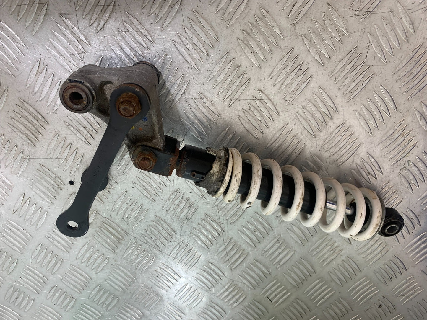 KAWASAKI Z125 Z 125 REAR SHOCK  YEAR  2018-2023 (CMB1167)