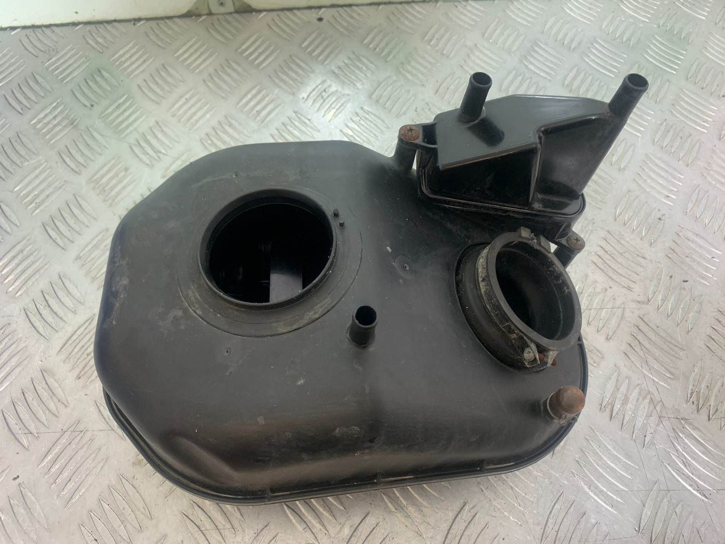 SUZUKI SV650 SV 650 mk1 AIRBOX YEAR 1999-2002 (CMB1160)