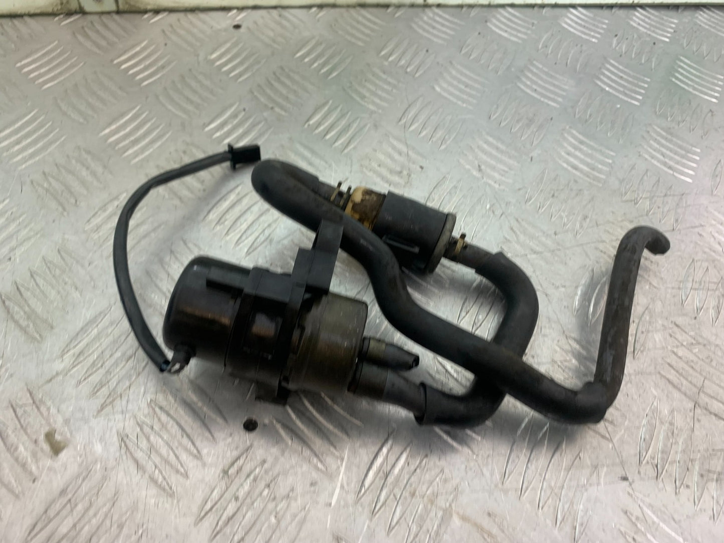 YAMAHA FZS600 FAZER 600 PETROL PUMP   YEAR 1998-2001 (CMB1267)