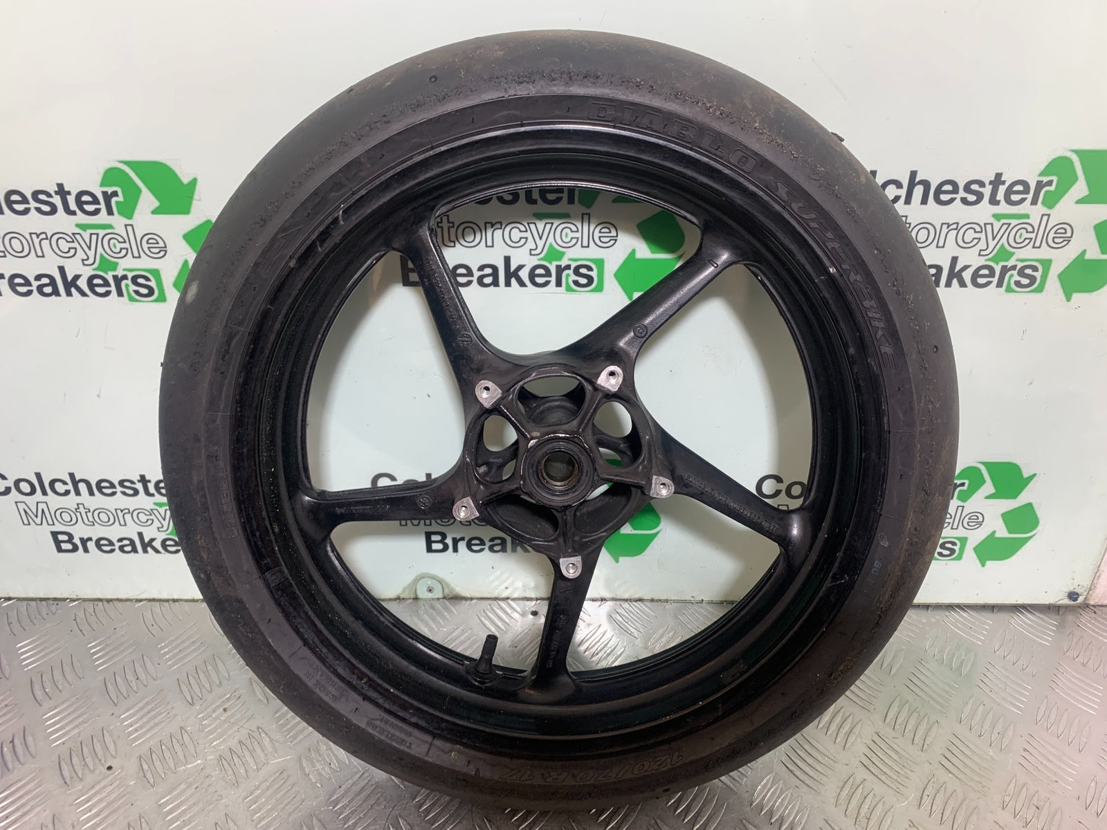 YAMAHA YZF R1 FRONT WHEEL   YEAR 2004-2006 (CMB1155)