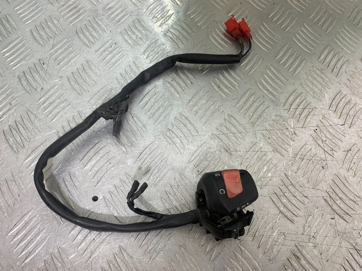 HONDA CBR600 CBR 600 FX FY RIGHT SWITCH GEAR  YEAR 1999-2000 (CMB1287)