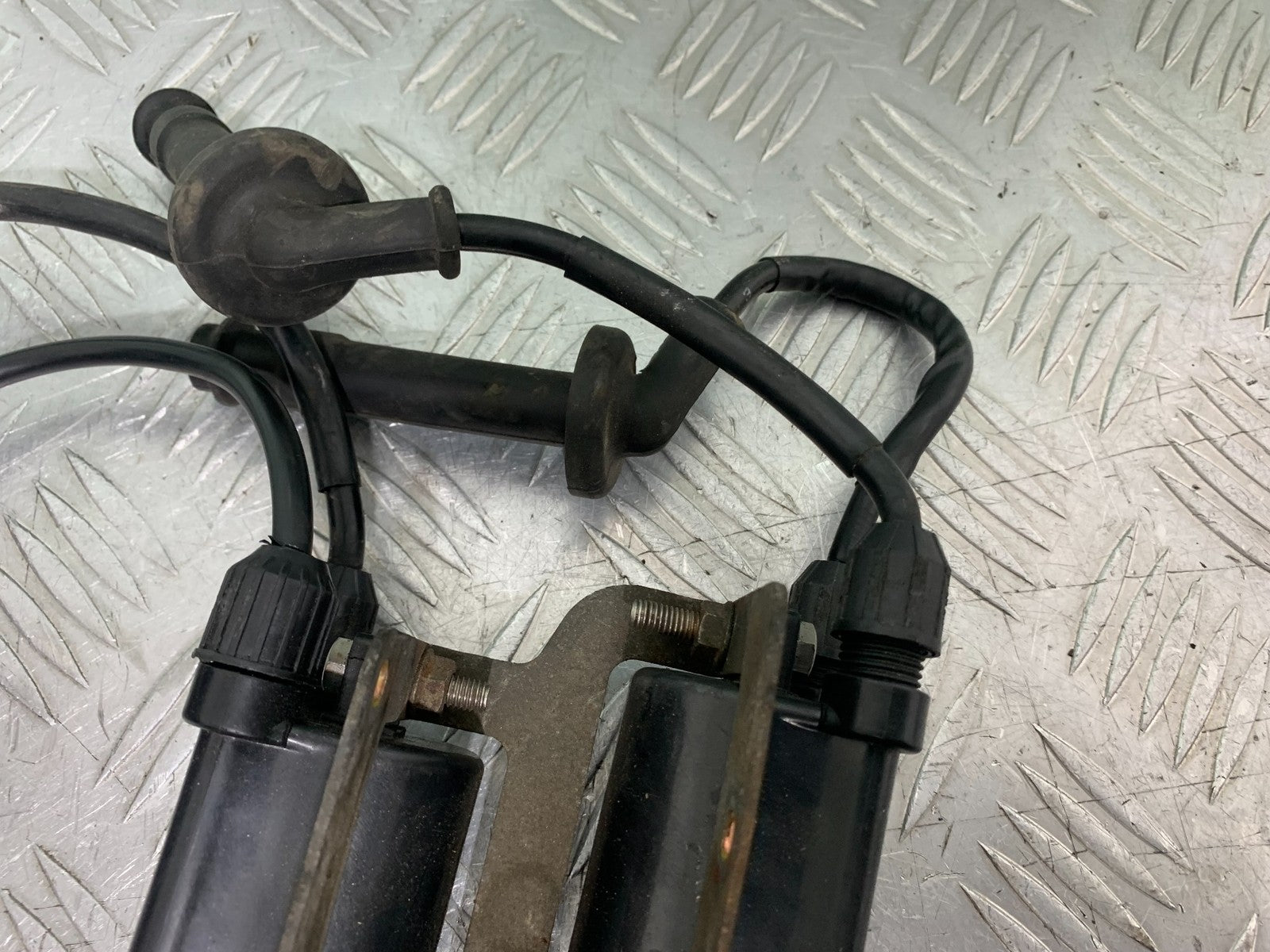 HONDA CB600 CB 600 HORNET COILS AND CAPS  YEAR 1998-2002 (CMB1297)