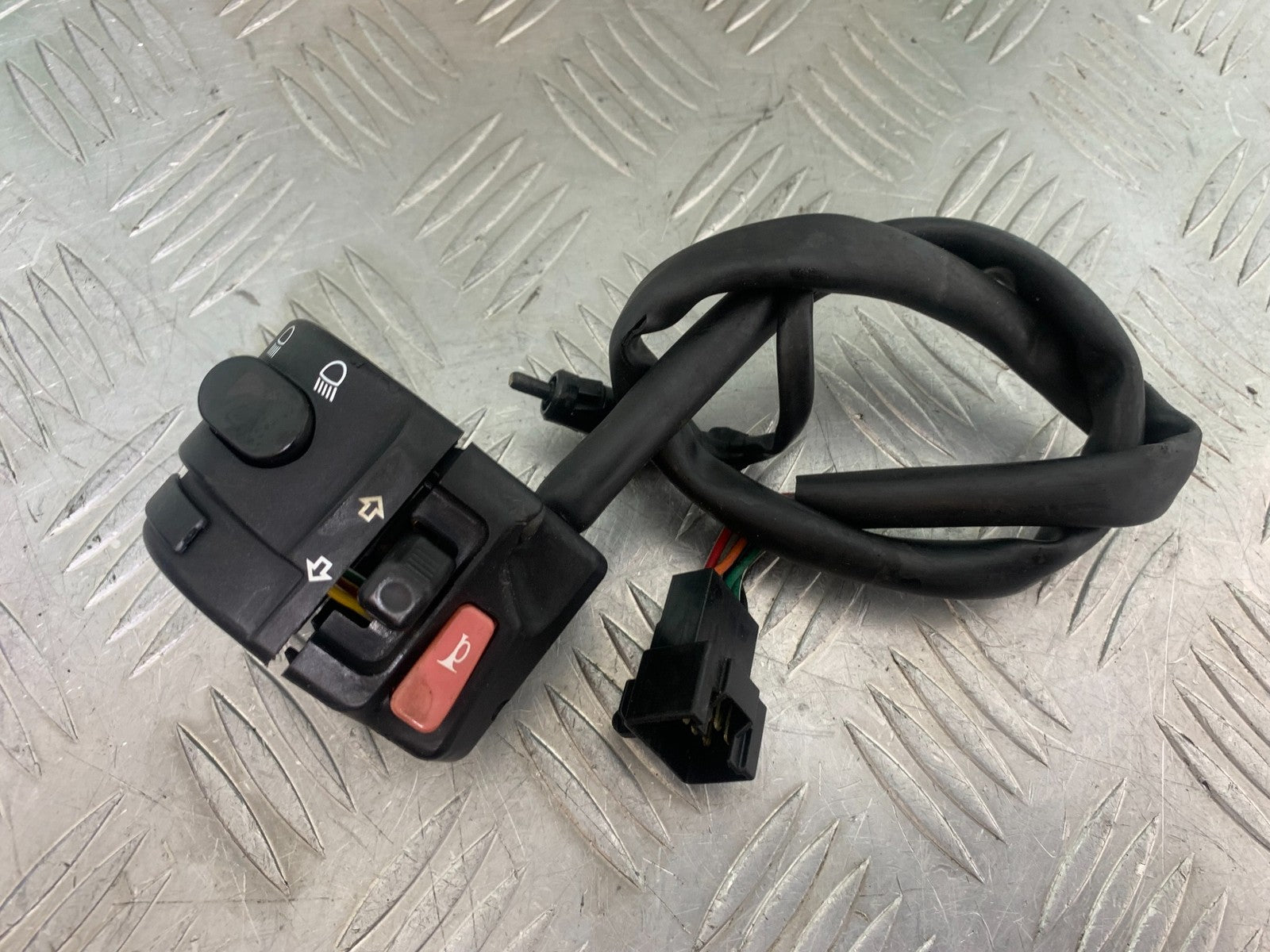 TRIUMPH 675 STREET TRIPLE LEFT SWITCH GEAR   2013-2016 (CMB1186)