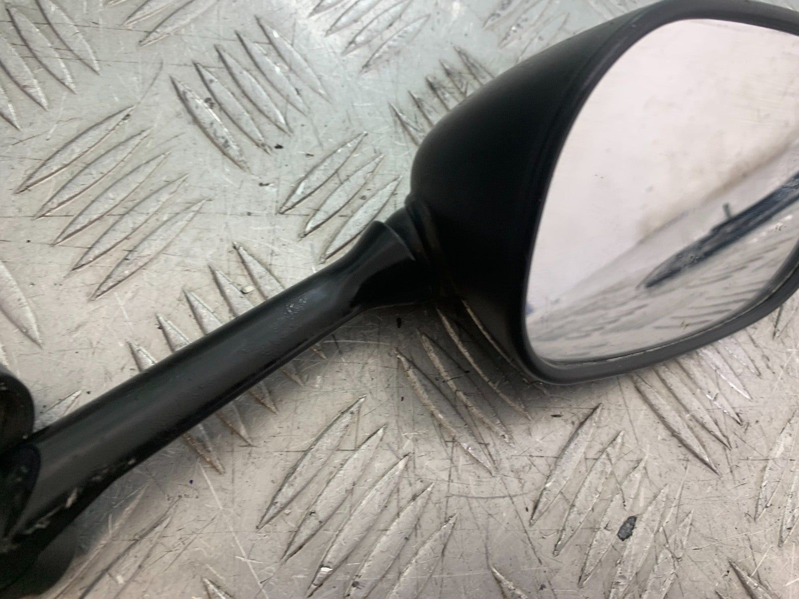 SUZUKI SV1000 SV 1000 S RIGHT MIRROR  YEAR 2003-2007 (CMB1293)