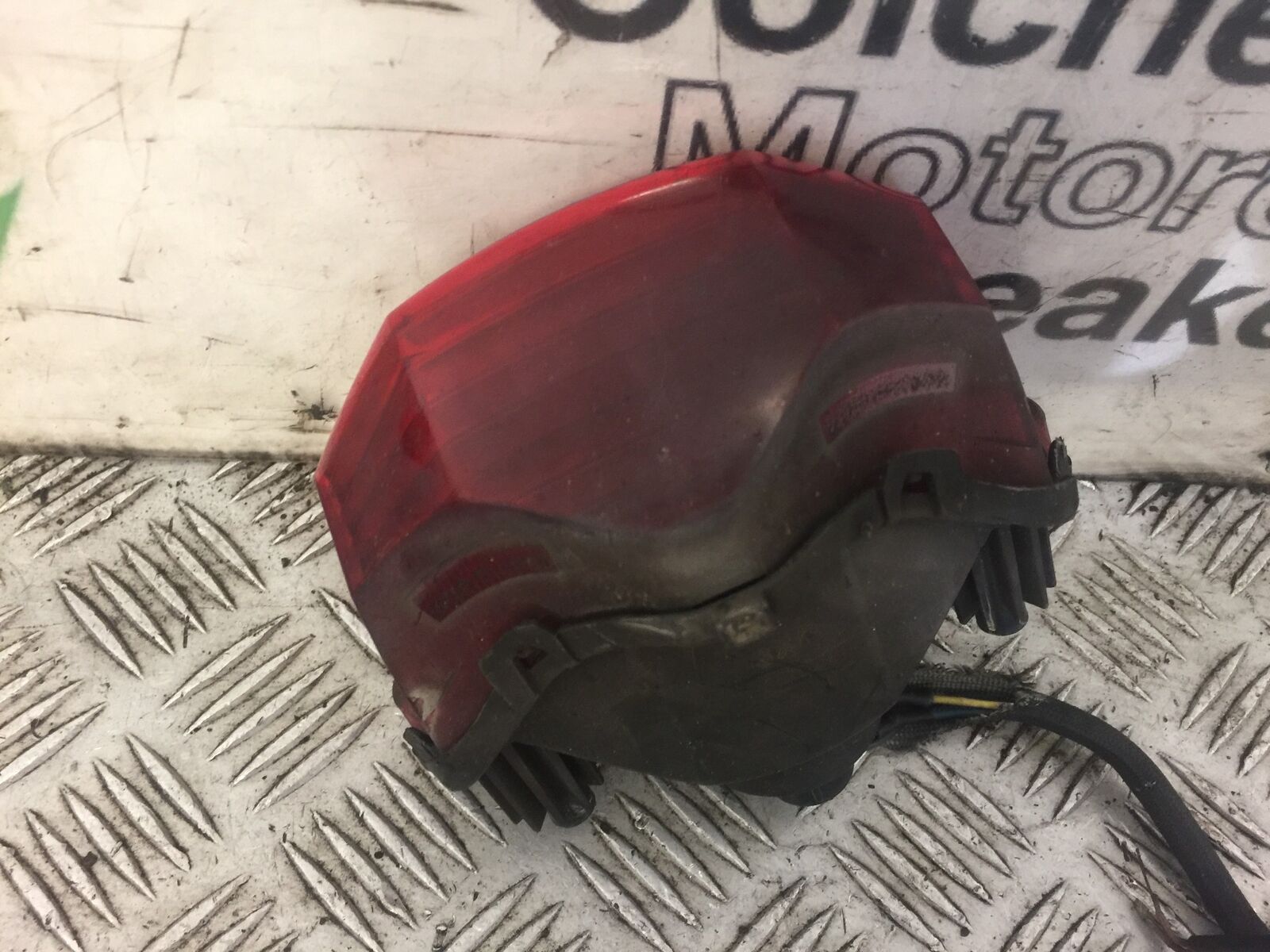 YAMAHA FZ6 REAR LIGHT  YEAR 2005 (STOCK 473)