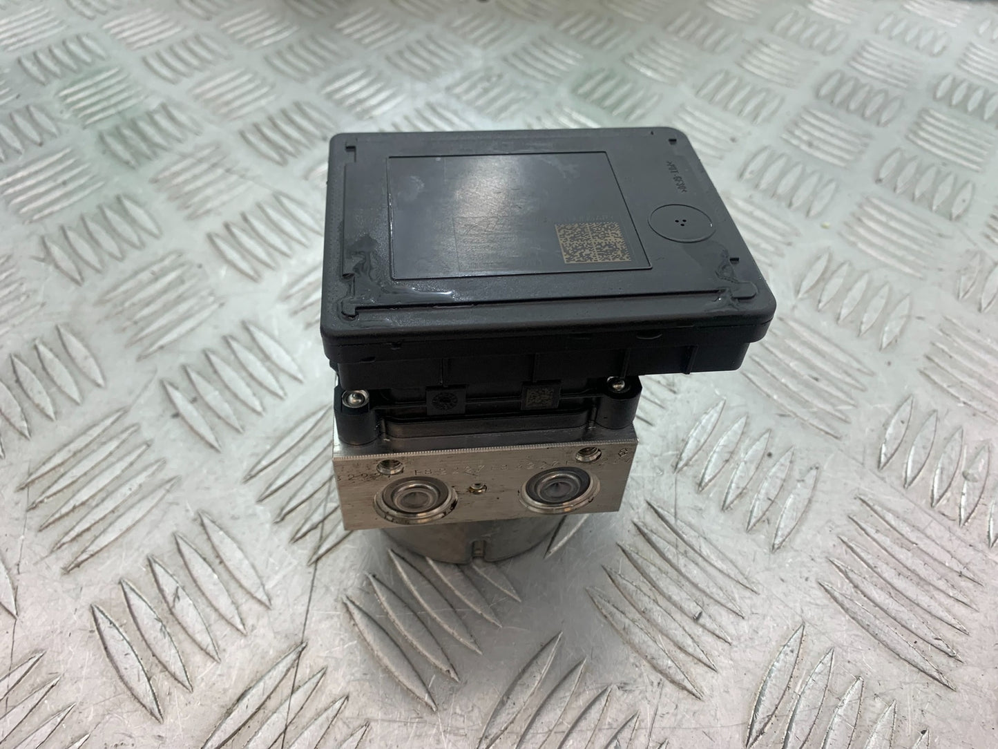 BMW M1000 R ABS PUMP  YEAR 2023-2024 (CMB1140)