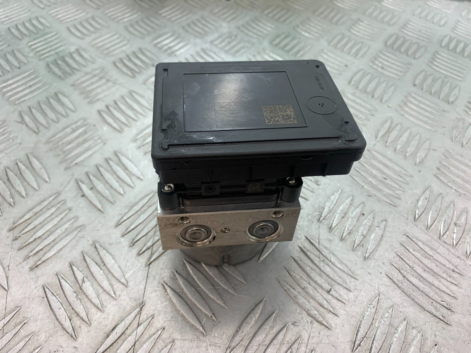 BMW M1000 R ABS PUMP  YEAR 2023-2024 (CMB1140)