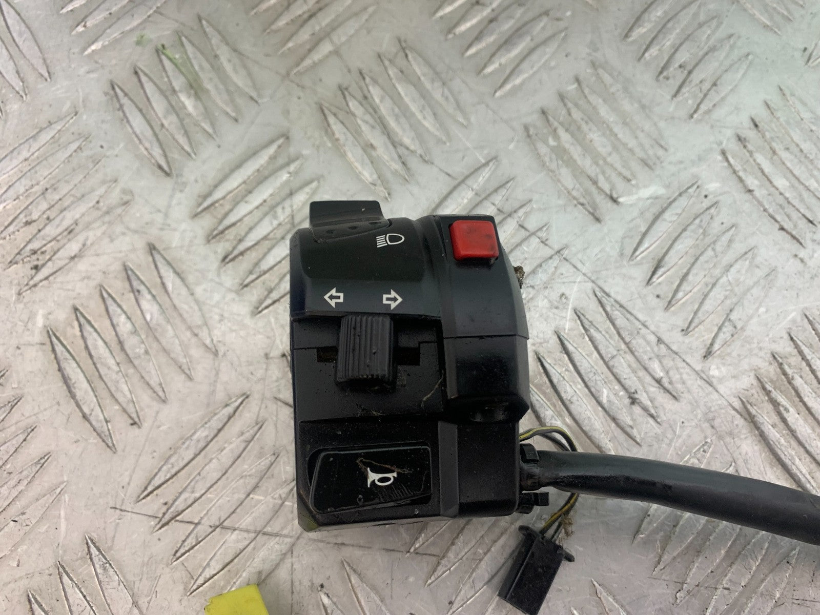SUZUKI GSR600 GSR 600 LEFT SWITCH GEAR   2006-2010 (CMB1177)