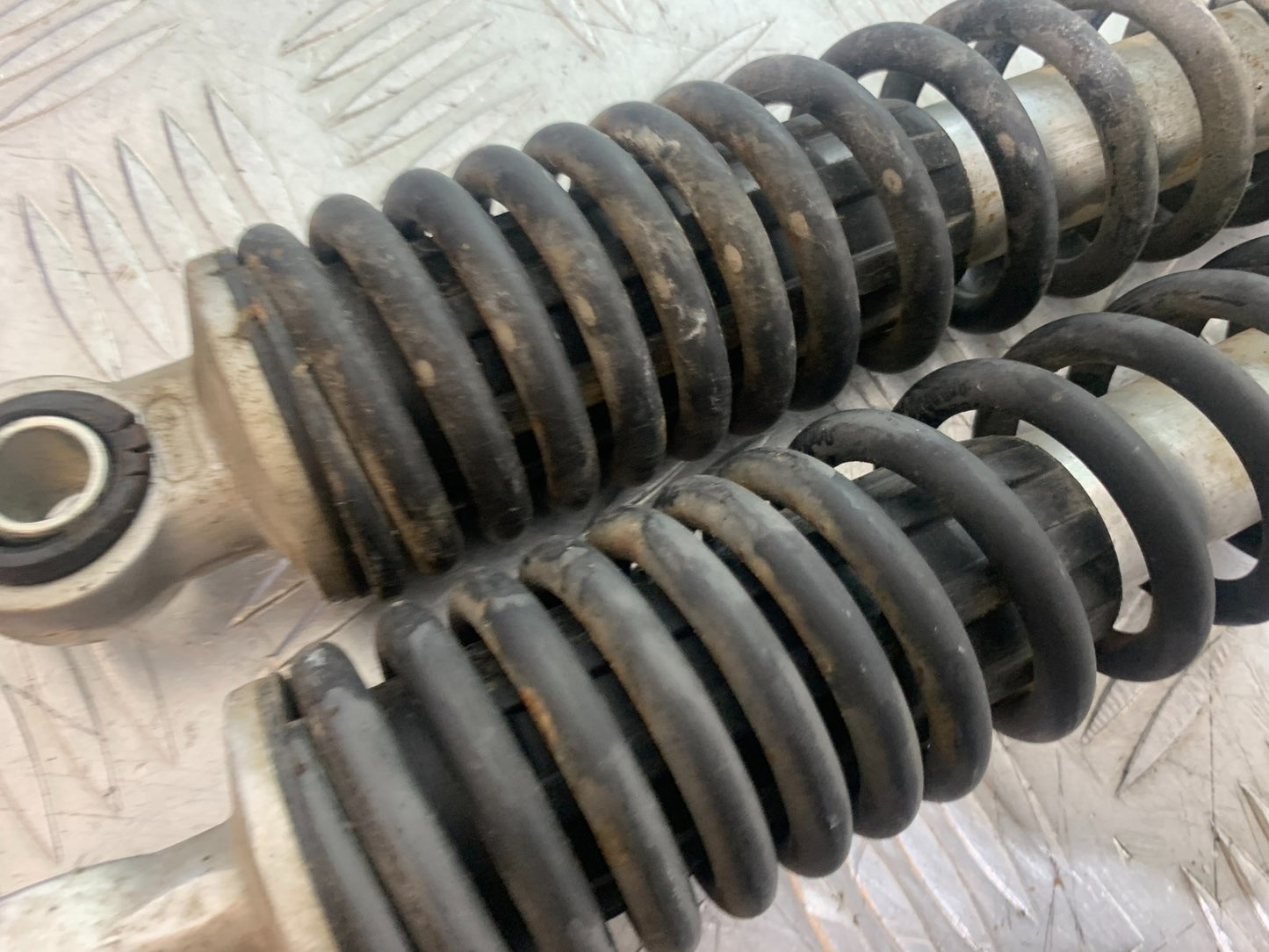 HONDA CBF125 CBF 125 REAR SHOCKS   YEAR 2009-14  (CMB1172)