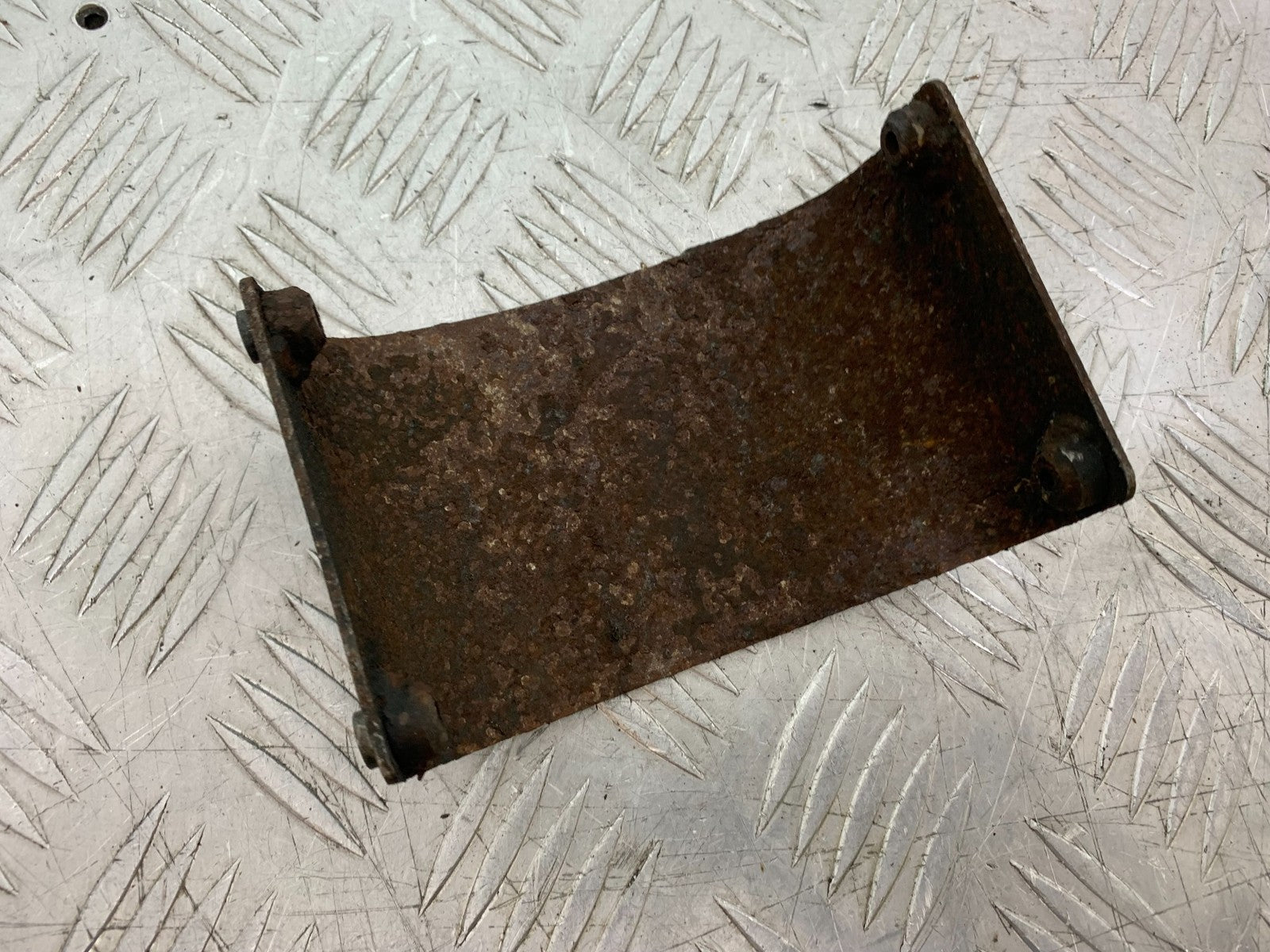 HONDA XL125 VARADERO FRONT MUDGUARD BRACE   YEAR 2001-2006  (CMB1304)