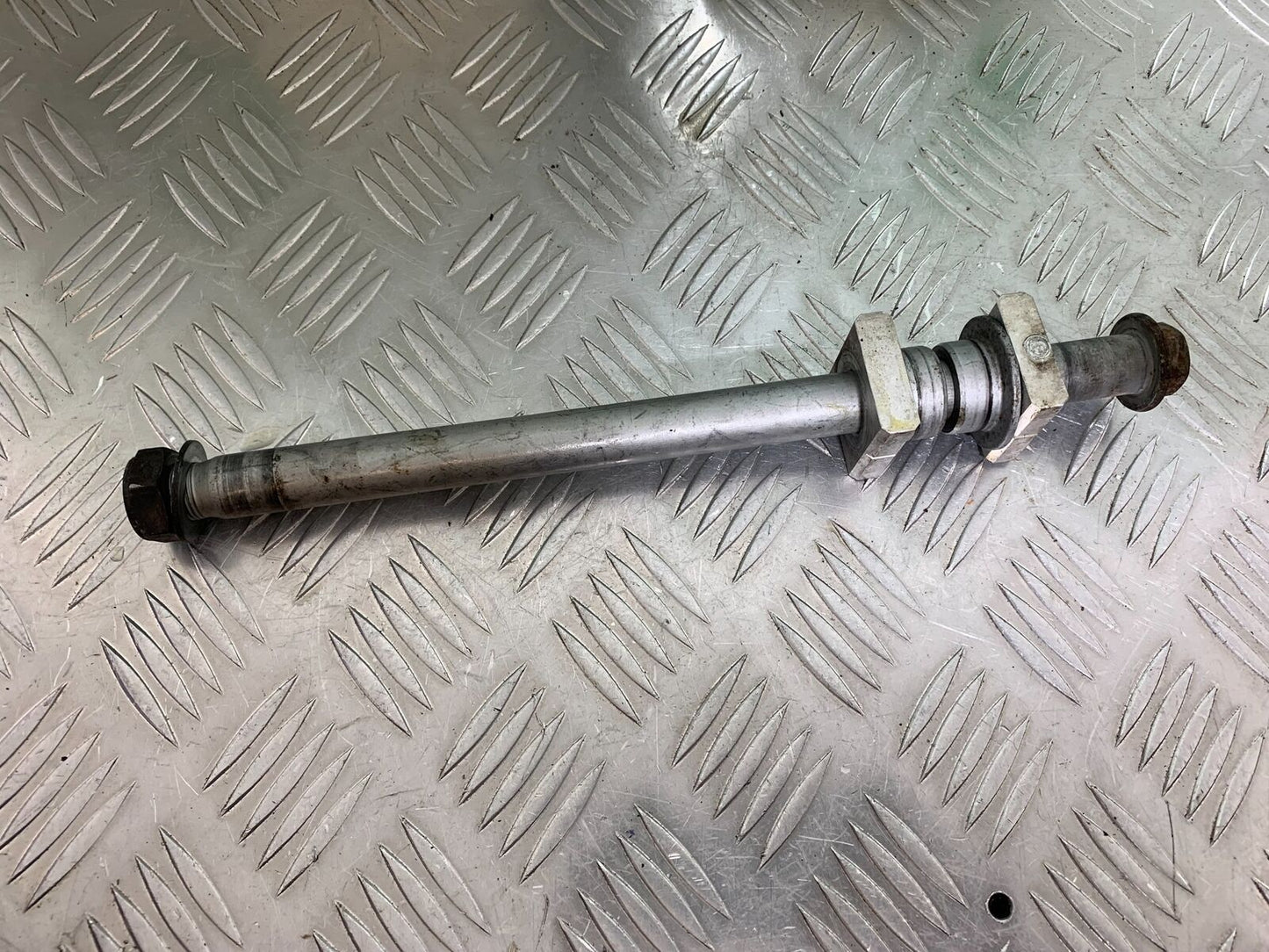 HONDA CRF1000 (DCT) AFRICA TWIN REAR WHEEL SPINDLE  YEAR 2017 (CMB1030)