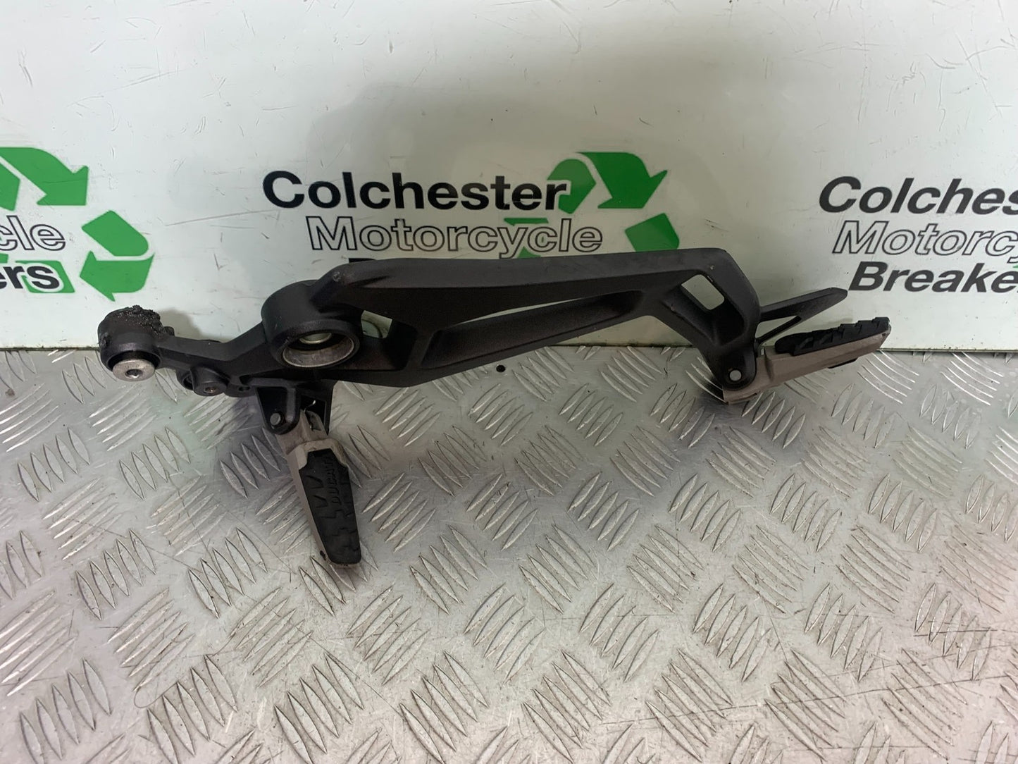 DUCATI 937 MONSTER LEFT HANGER  YEAR 2021-2024 (CMB1270)
