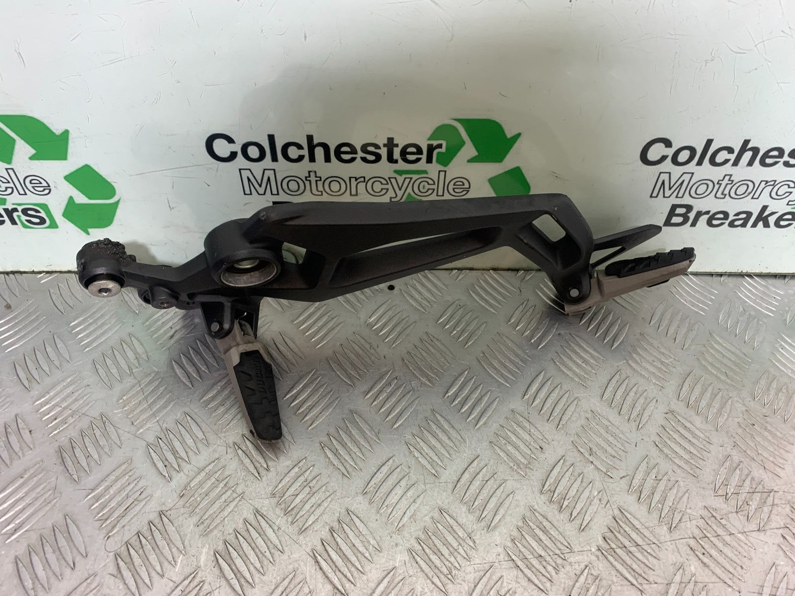 DUCATI 937 MONSTER LEFT HANGER  YEAR 2021-2024 (CMB1270)