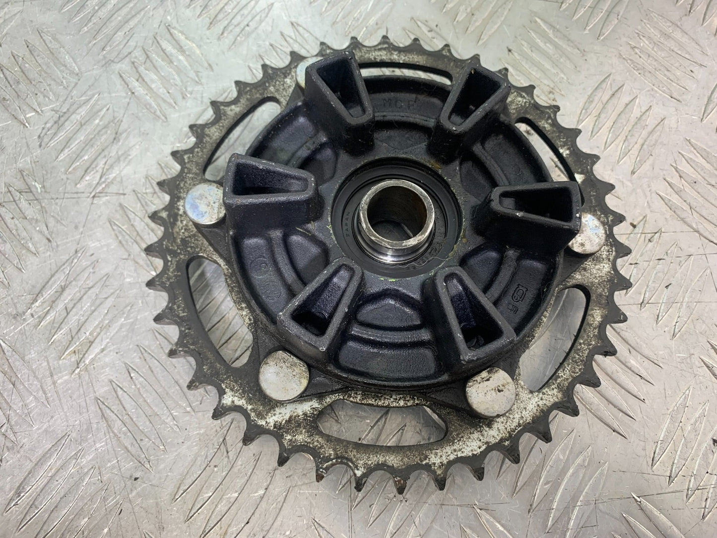 HONDA CBR1000 rr FIREBLADE SPROCKET CARRIER  YEAR 2006 (CMB1220)