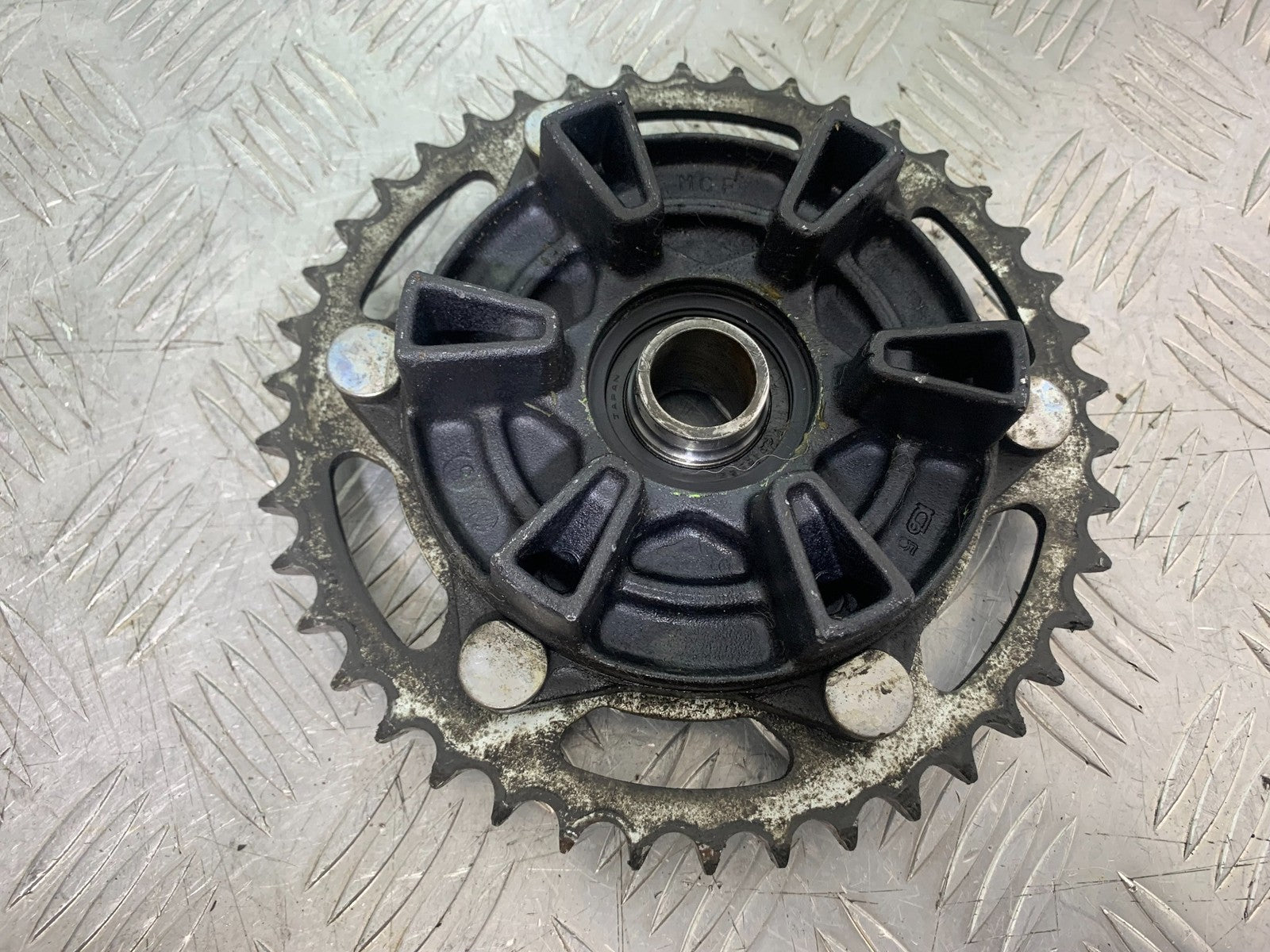 HONDA CBR1000 rr FIREBLADE SPROCKET CARRIER  YEAR 2006 (CMB1220)