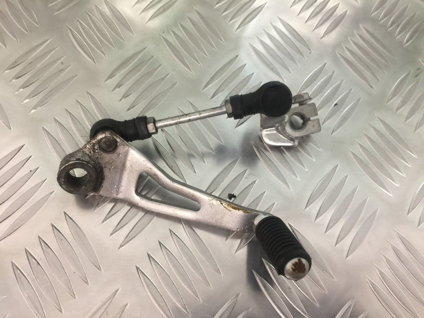 KAWASAKI VERSYS 1000 KLZ 1000 GEAR LEVER   YEAR  2015-2018 (STOCK 912)