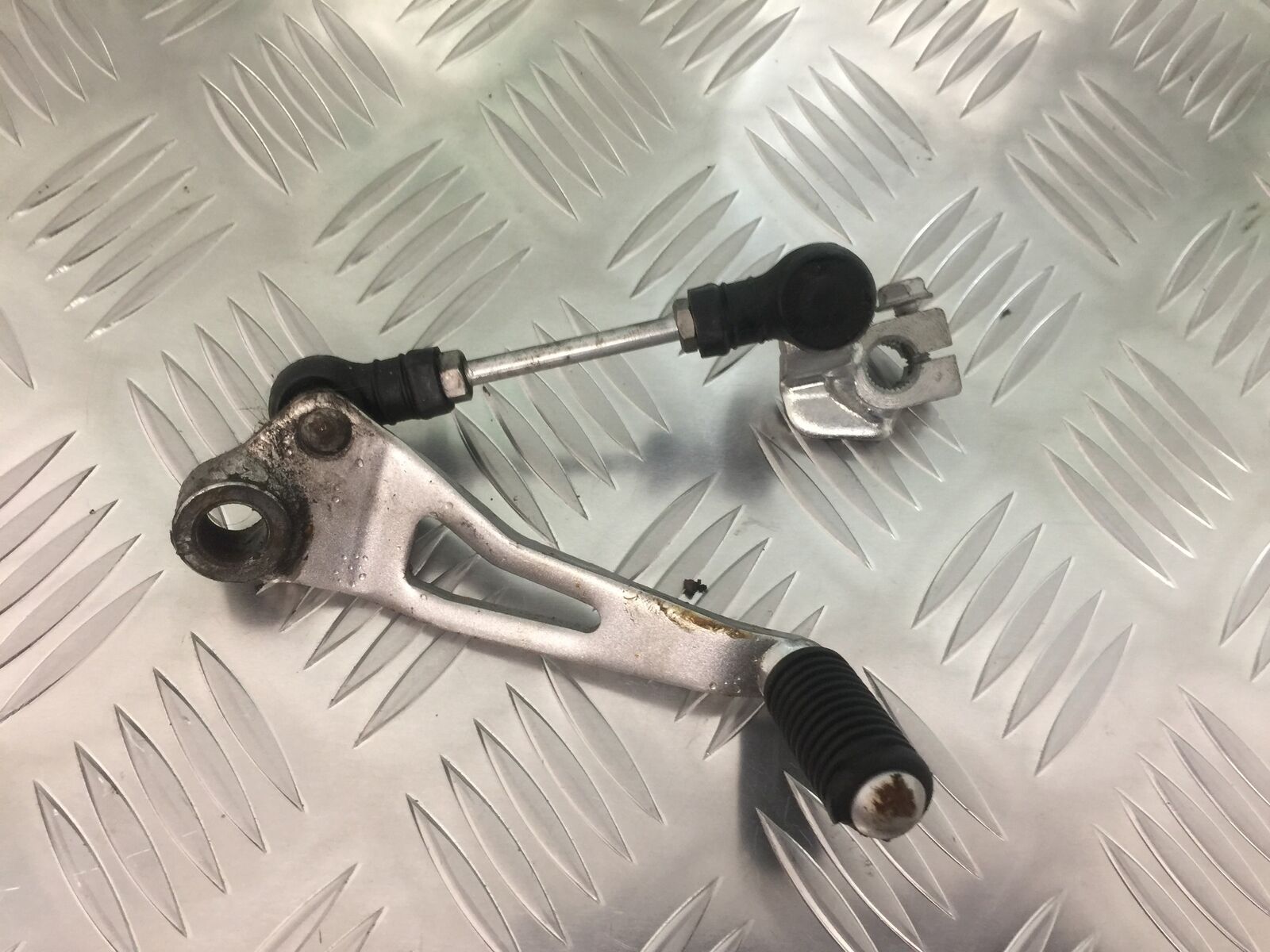 KAWASAKI VERSYS 1000 KLZ 1000 GEAR LEVER   YEAR  2015-2018 (STOCK 912)