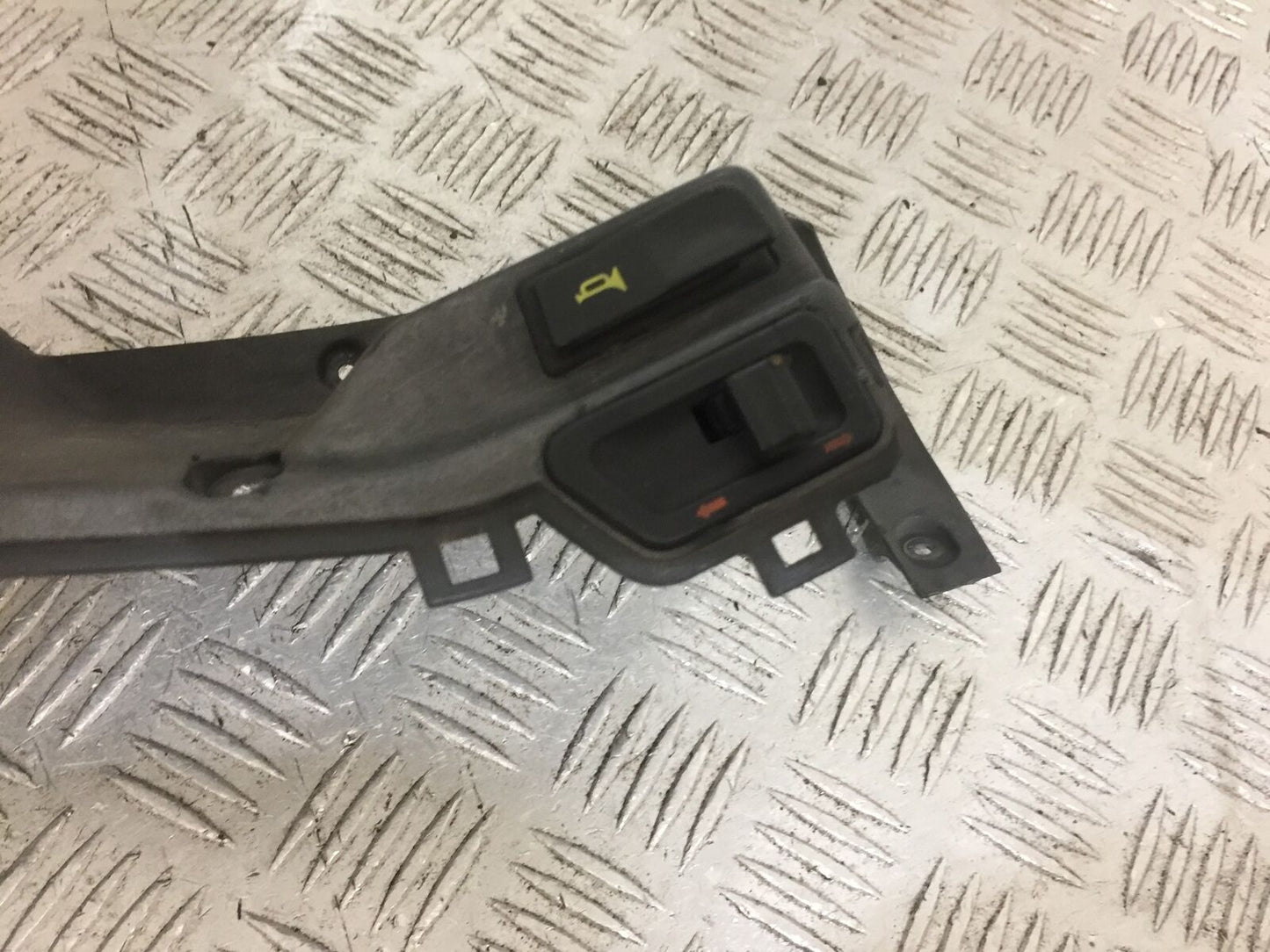 HONDA PANTHEON FES 125 HANDLE BAR COVER  YEAR 2003-2007 (STOCK 827)