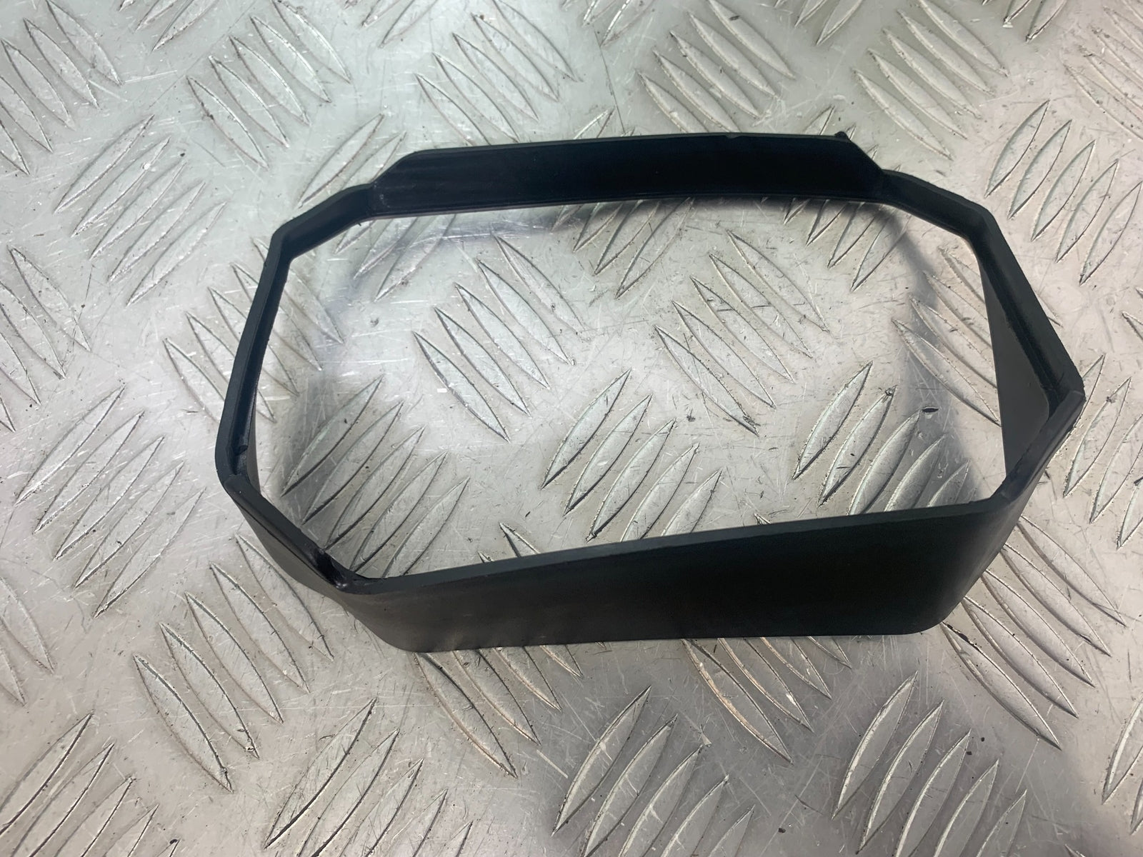 BMW M1000 R SPEEDO TRIM  YEAR 2023-2024 (CMB1140)