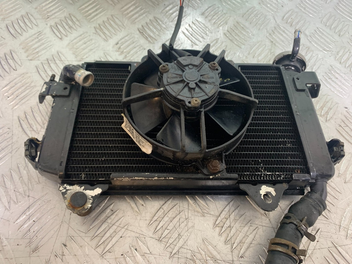 KTM DUKE 125 RADIATOR AND FAN  YEAR 2017-2022 (CMB1222)