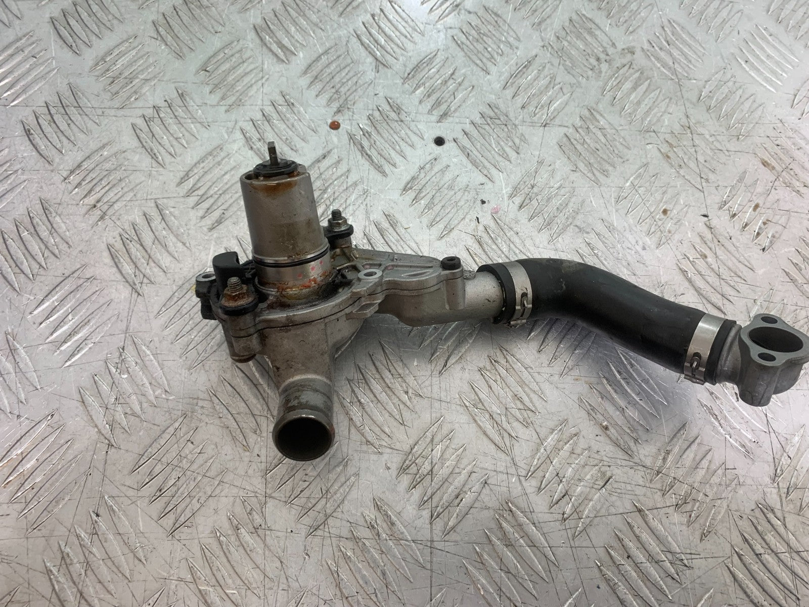 APRILIA TUONO 1000 V4 WATER PUMP  YEAR 2013-2014  (CMB1239)