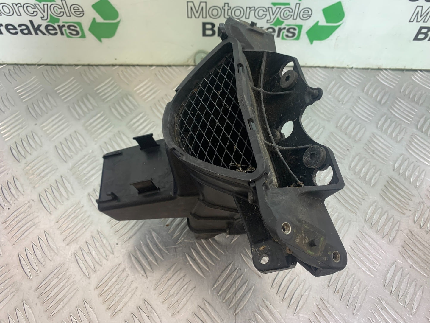 KAWASAKI ZX6R FAIRING BRACKET  YEAR 2009-2012 (CMB1136)