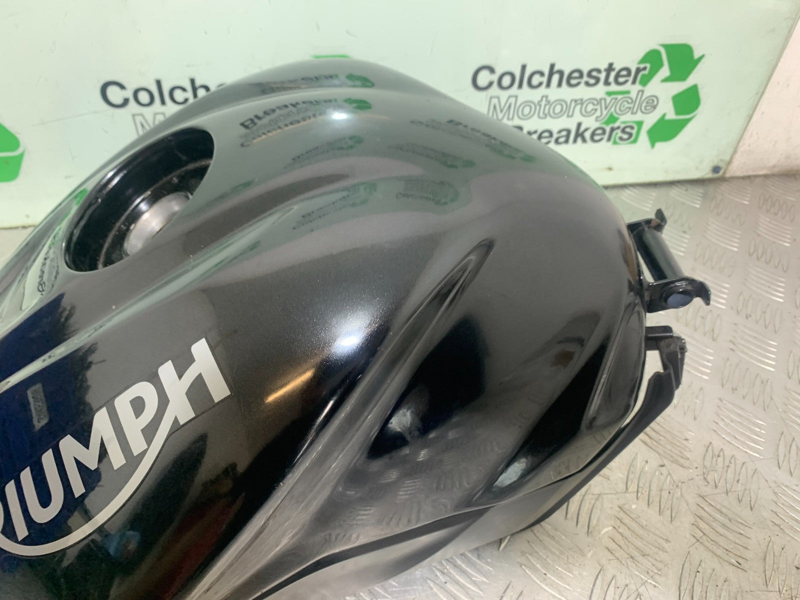 TRIUMPH 675 STREET TRIPLE PETROL TANK   2013-2016 (CMB1186)