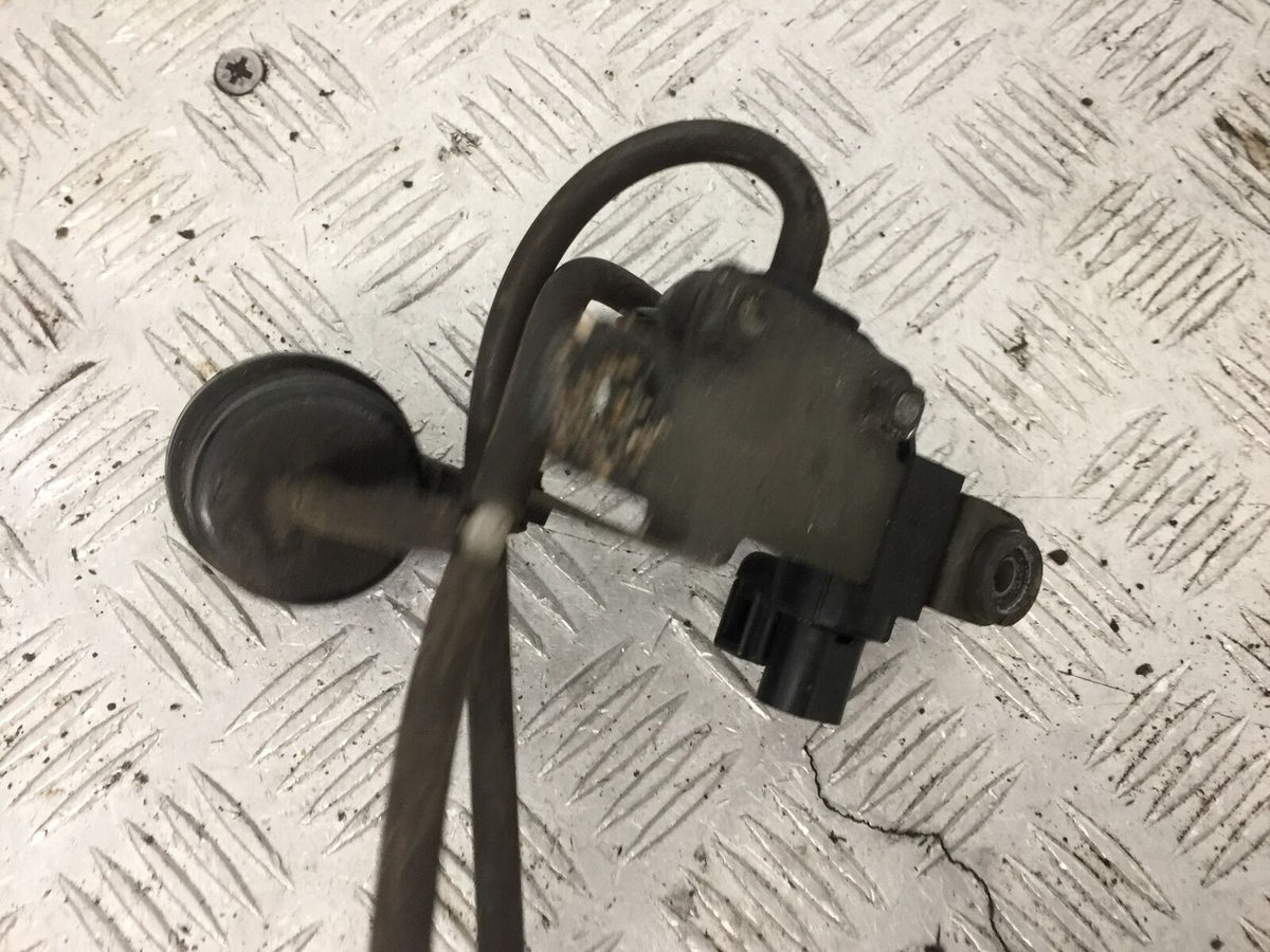 SUZUKI GSXR750 GSXR 750 SRAD RELAYS   YEAR 1999 (STOCK 880)