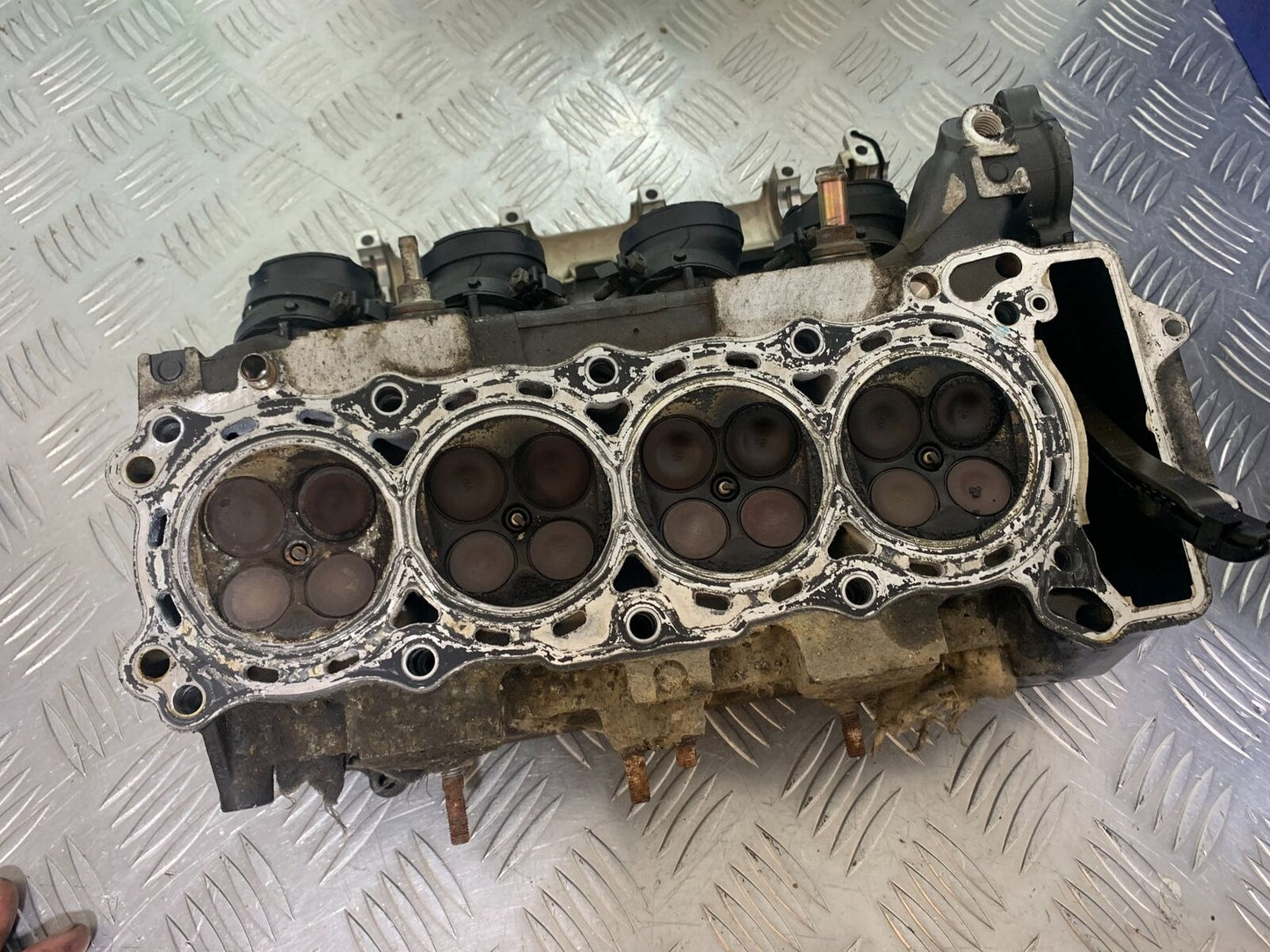 HONDA CBF600 CBF 600 CYLINDER HEAD YEAR 2004 -07  (STOCK 965)
