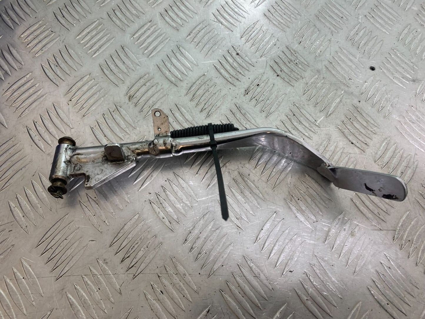 HARLEY DAVIDSON XL883 N IROD SIDE STAND YEAR 2020  (CMB1116)