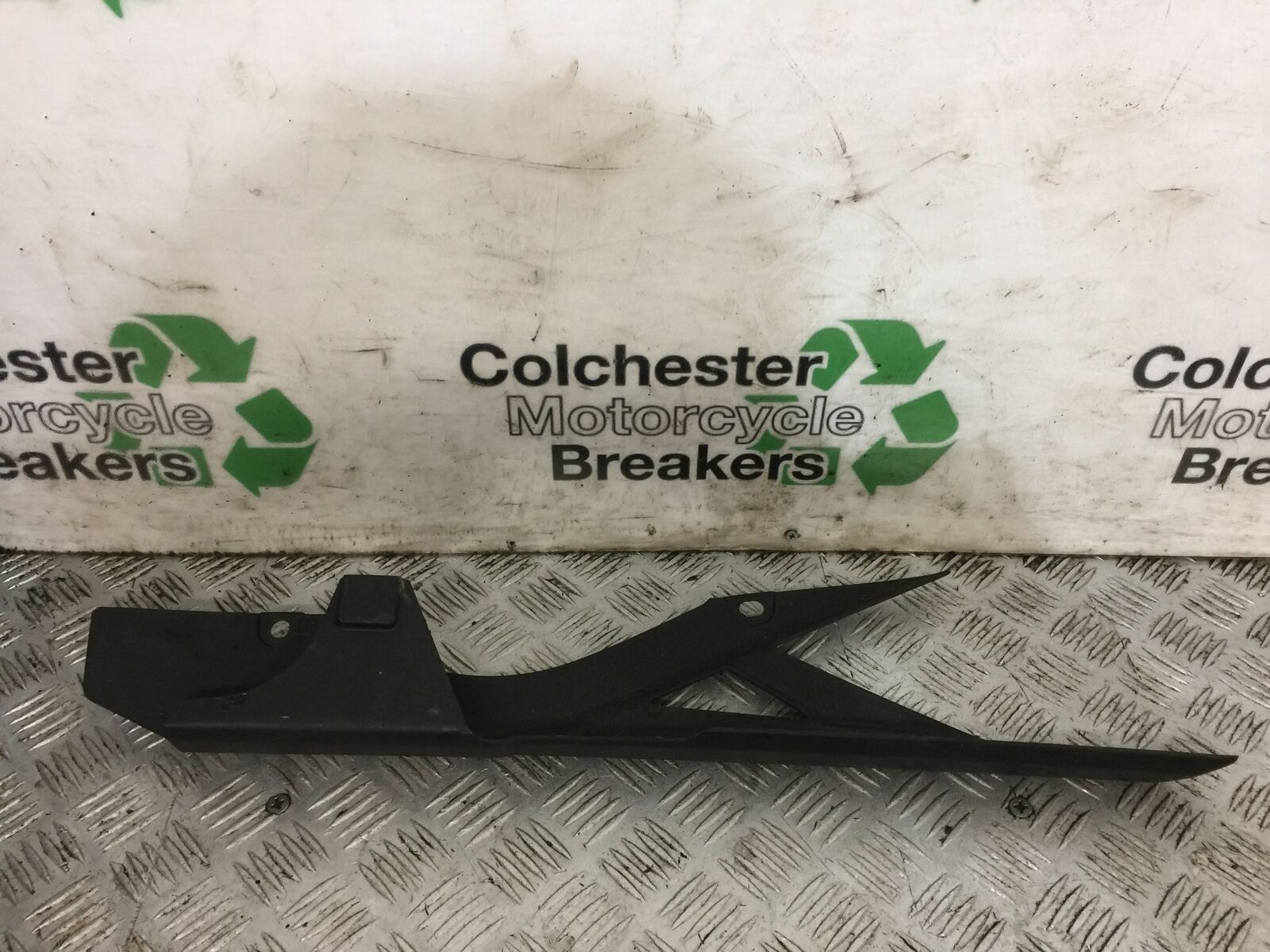 YAMAHA MT03 CHAIN GUARD YEAR 2018  (STOCK 801)