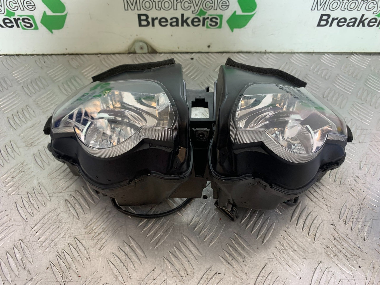 HONDA CBR1000 rr FIREBLADE HEADLIGHT 2008-2011 (CMB1253)
