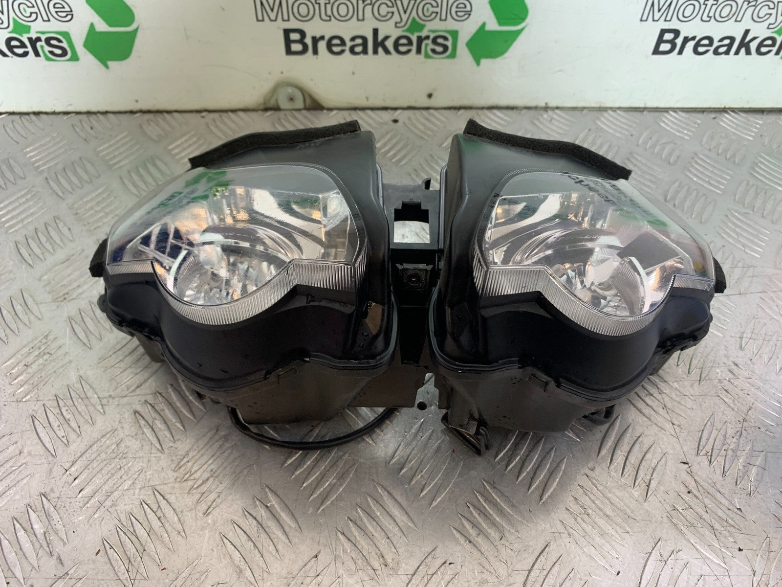 HONDA CBR1000 rr FIREBLADE HEADLIGHT 2008-2011 (CMB1253)