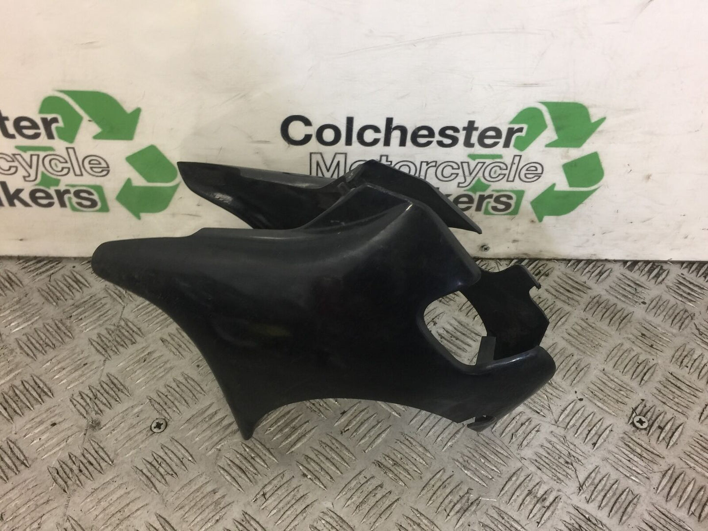 HONDA VT750 VT 750 SHADOW FRAME INFILL COVER  YEAR 1998 (STOCK 402)