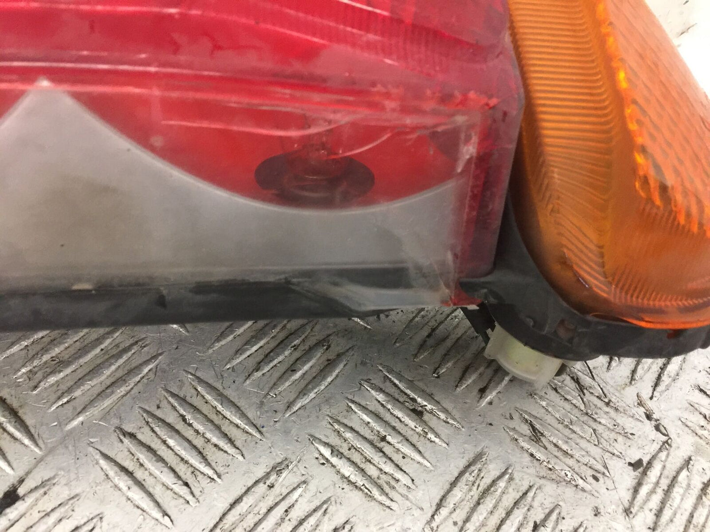 YAMAHA FJR1300 FJR 1300 REAR LIGHT  YEAR 2001-05 (STOCK 814)