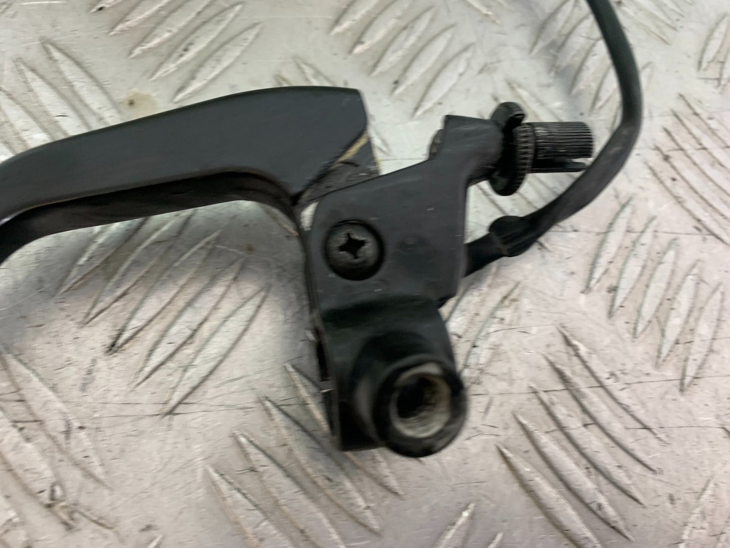 KTM DUKE 125 CLUTCH LEVER AND BRACKET   YEAR 2012-2016 (CMB1317)